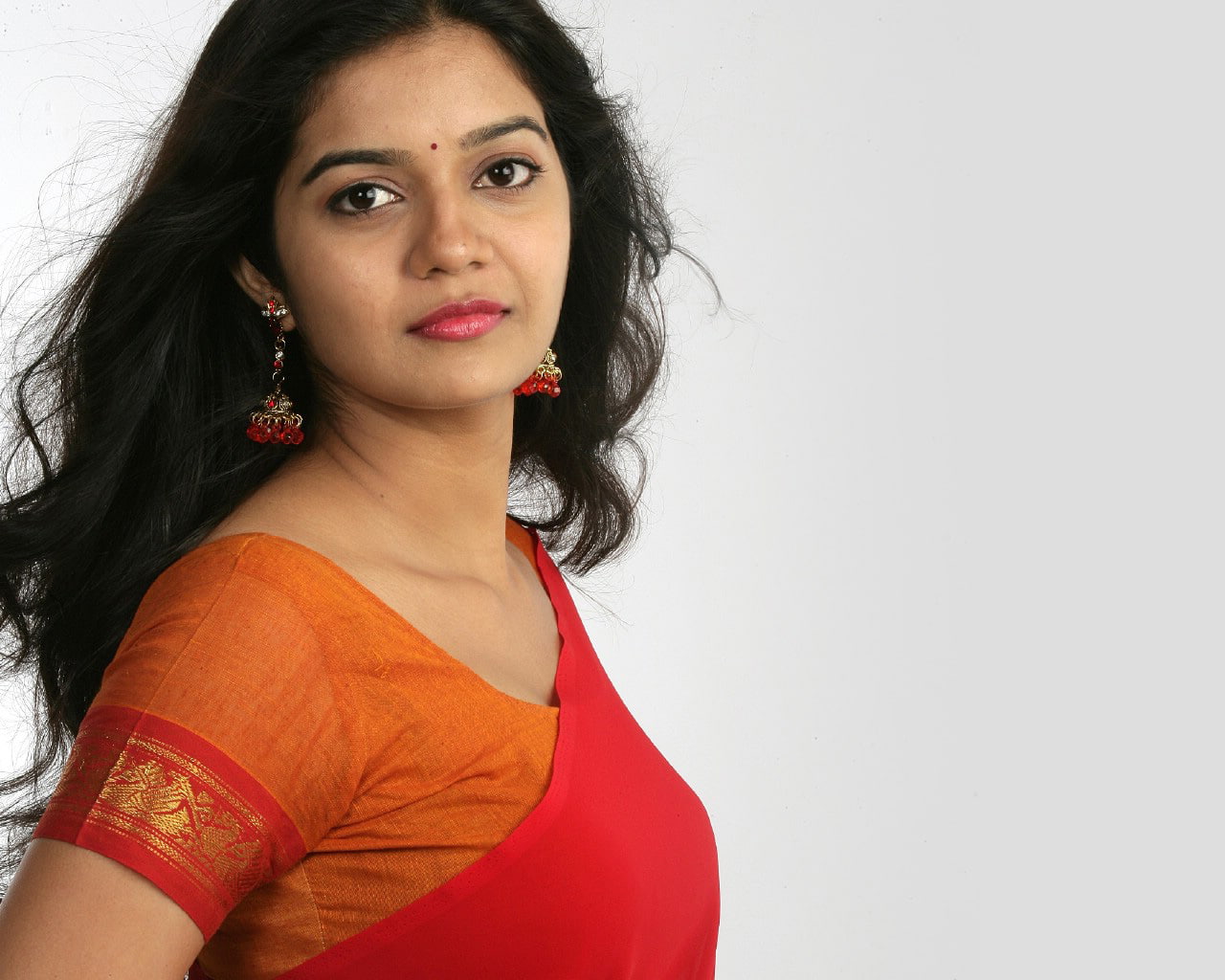 colors, red, saree, 720P, swathi, HD Wallpaper