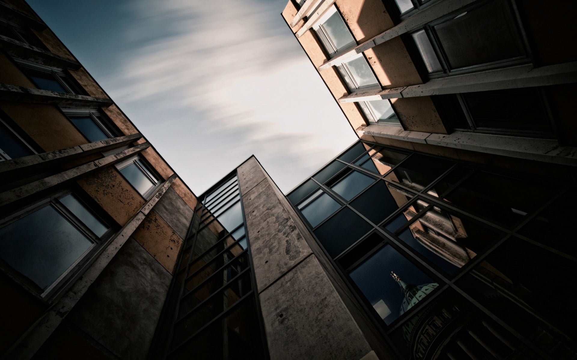 sky, building, reflection, built structure, office building exterior, outdoors, residential district, tall - high, directly below, modern, day, 1080P, HD Wallpaper
