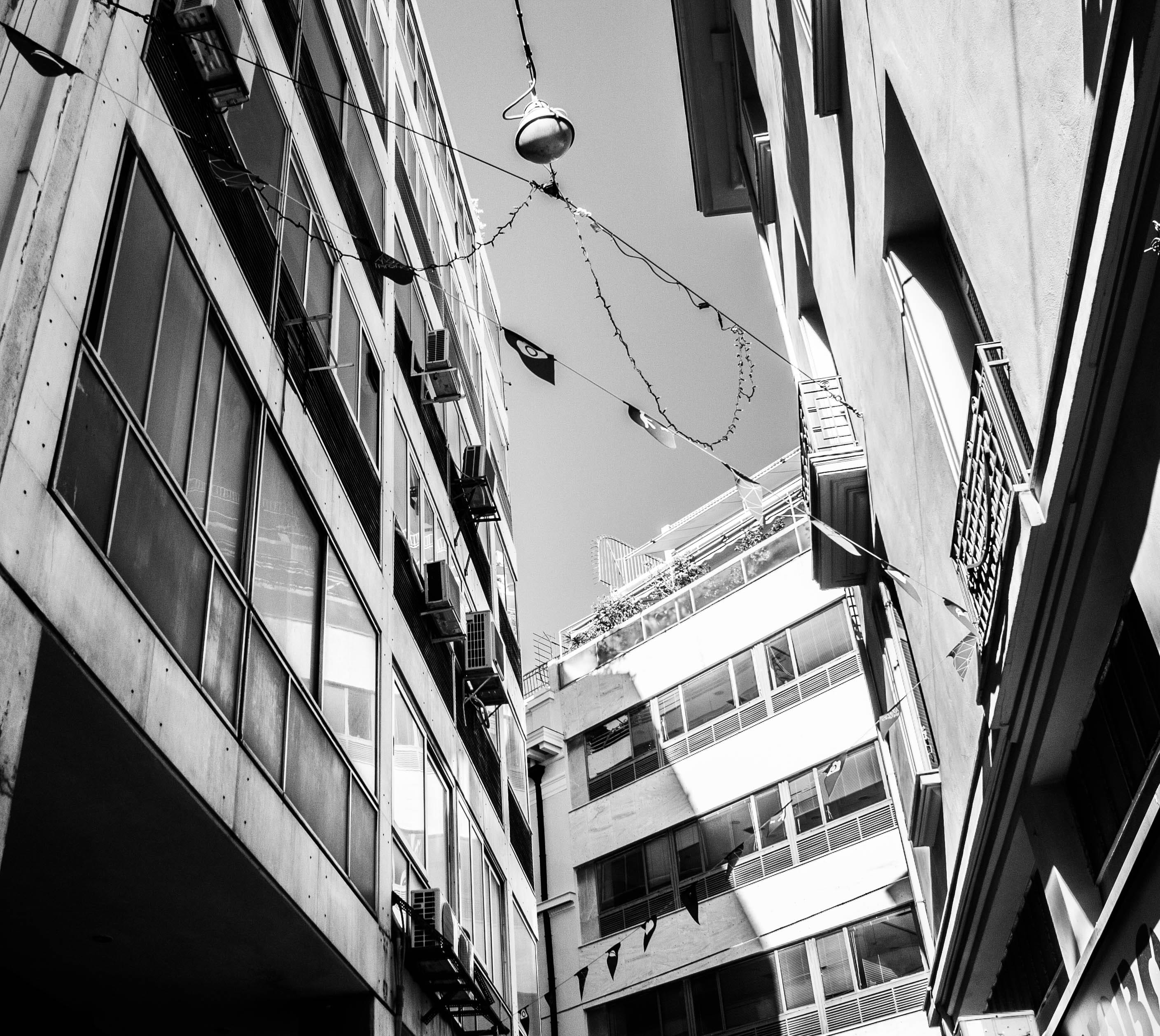 2K, outdoors, ermou, apartment, cable, modern, no people, blackandwhite, reflection, street, lighting equipment, residential district, building exterior, HD Wallpaper