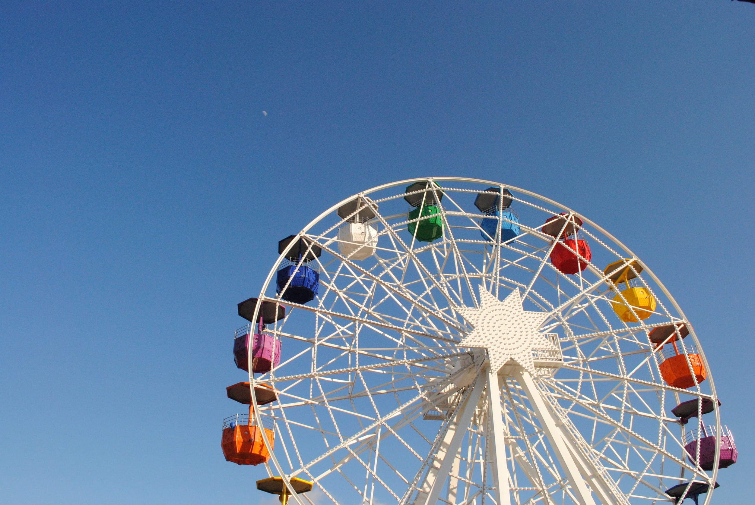 carnival, empty, nature, circle, ferris, amusement Park, summer, shape, fun, spoke, wheel, amusement Park Ride, sky, daytime, ride, fair, geometric shape, HD Wallpaper