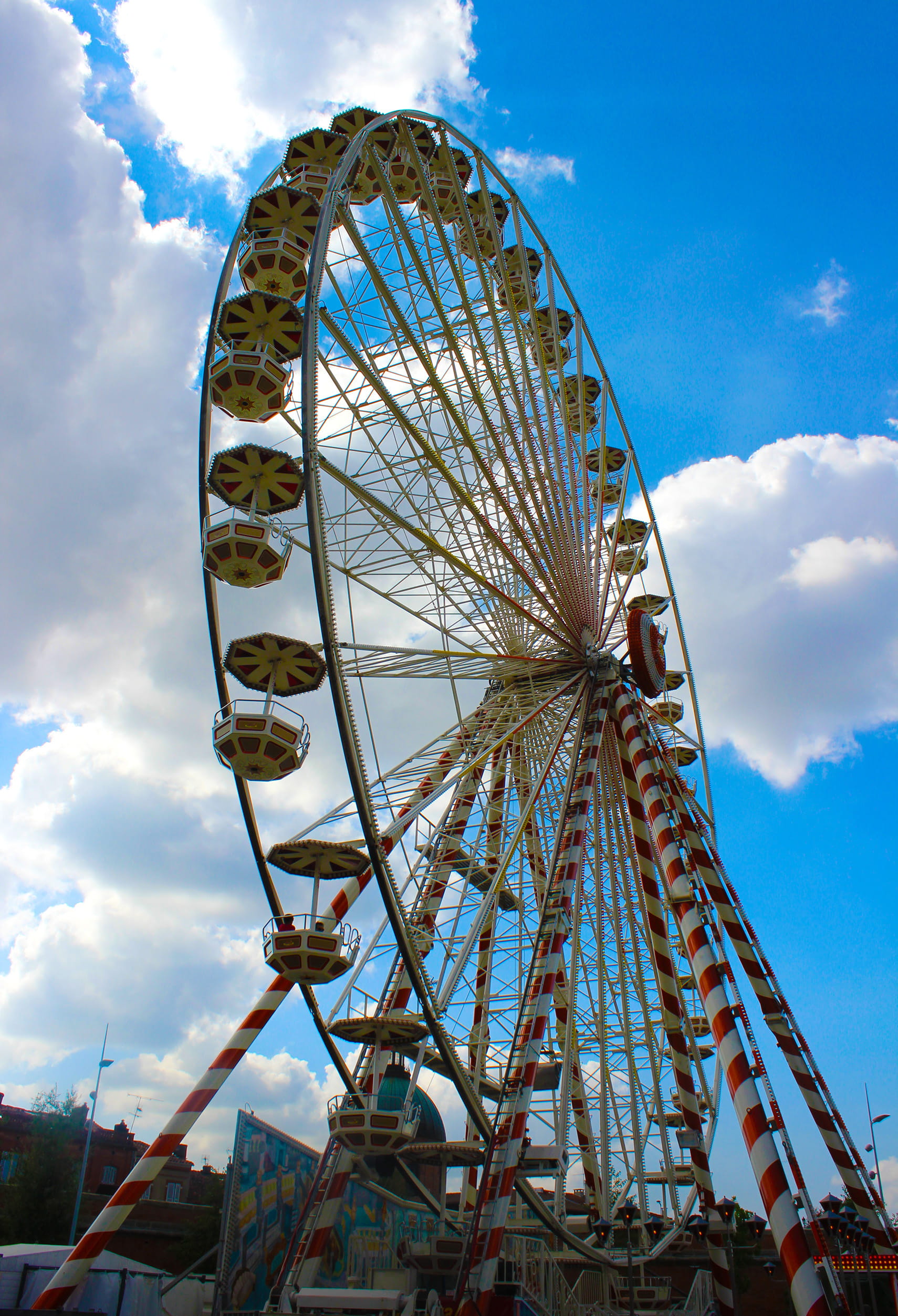 tourist, vacation, colorful, ferris, sky, day, amusement park, fun, traveling carnival, garonne, red, nature, geometric shape, enjoy, 1080P, yellow, holiday, Phone HD Wallpaper