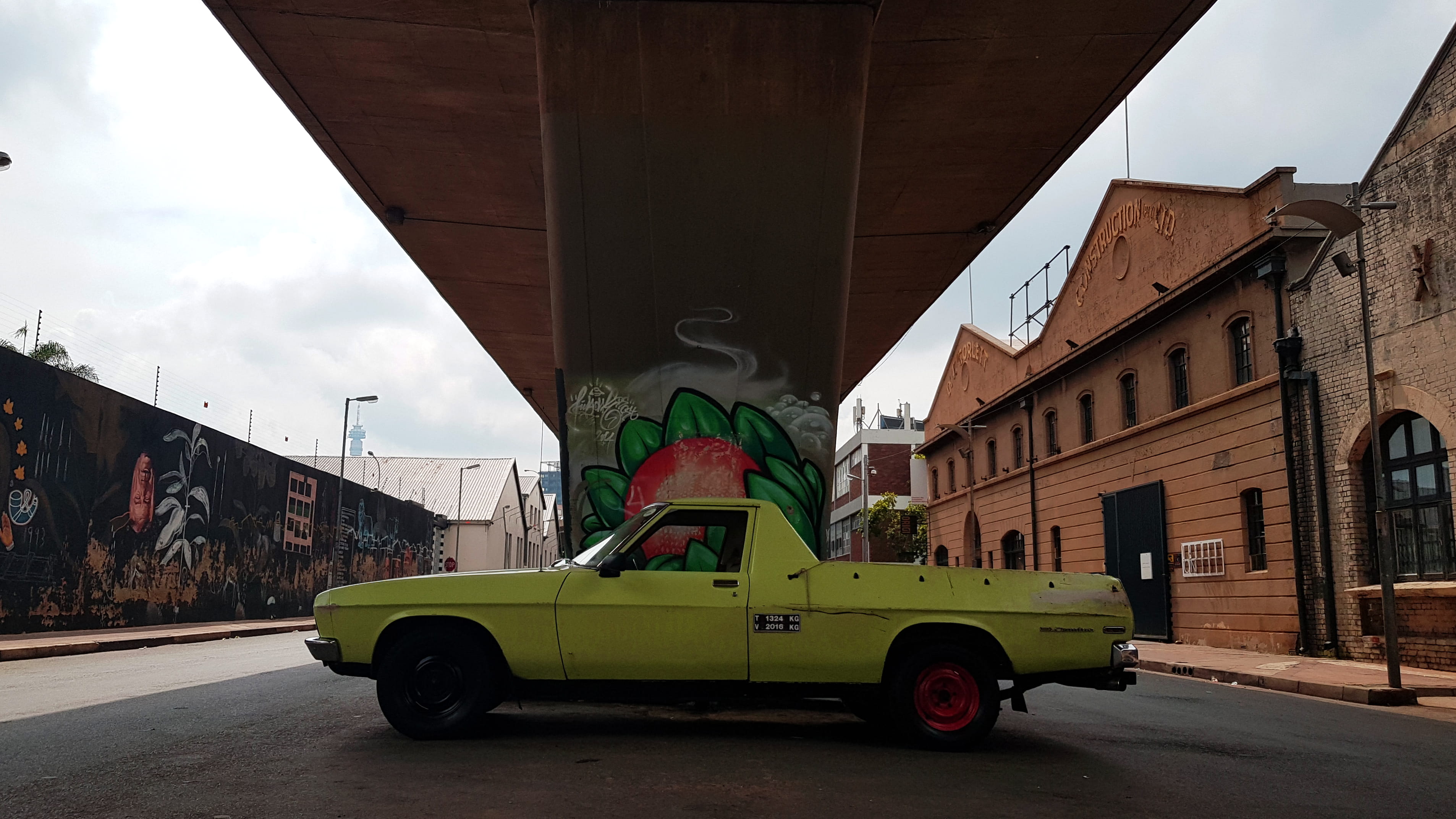no people, art, road, art on main, building exterior, johannesburg, land vehicle, city, built structure, building, outdoors, car, cloud - sky, architecture, HD Wallpaper