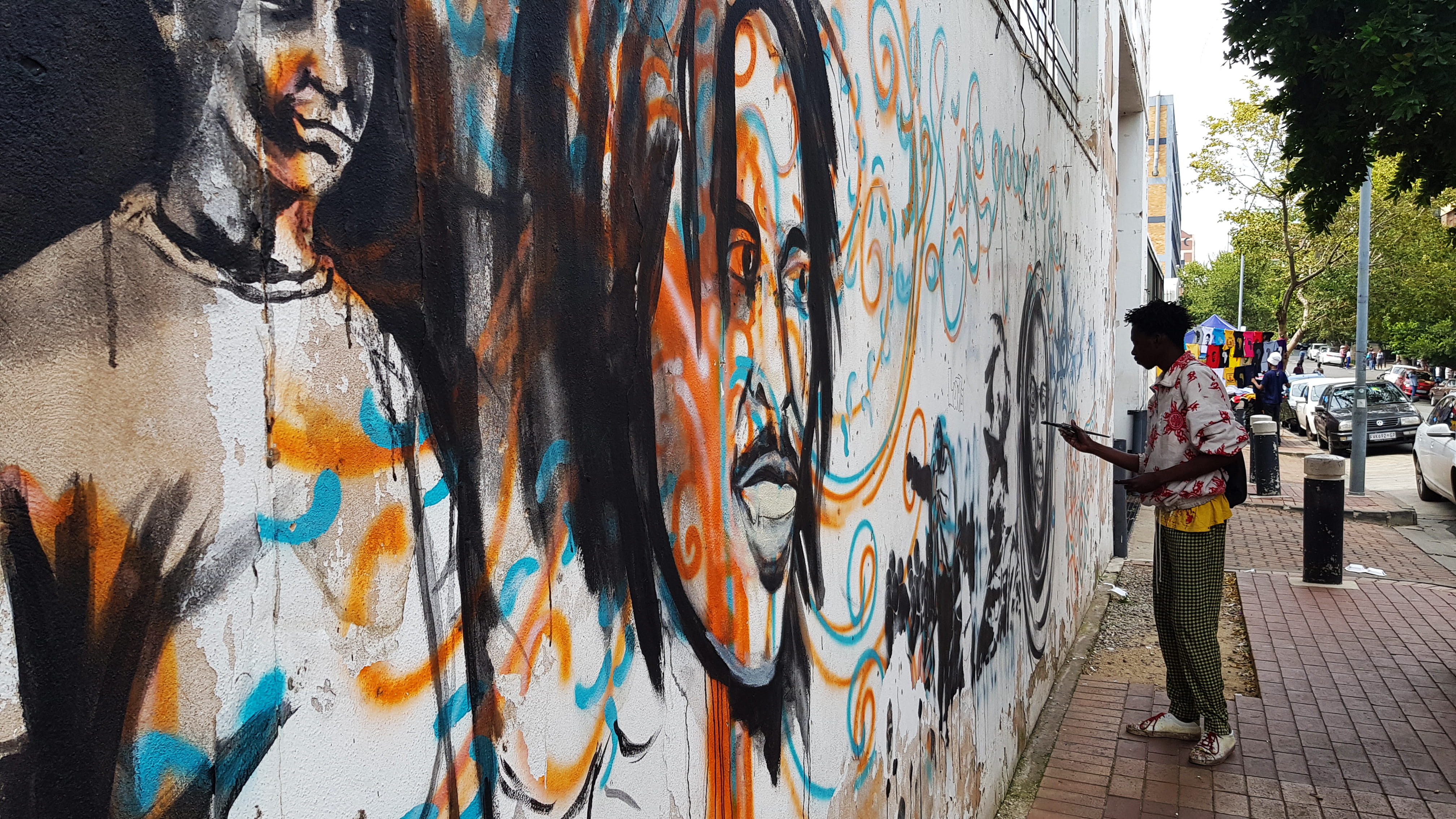 real people, street art, wall - building feature, one person, outdoors, full length, 4K, creativity, graffiti, city, lifestyles, artist, built structure, HD Wallpaper