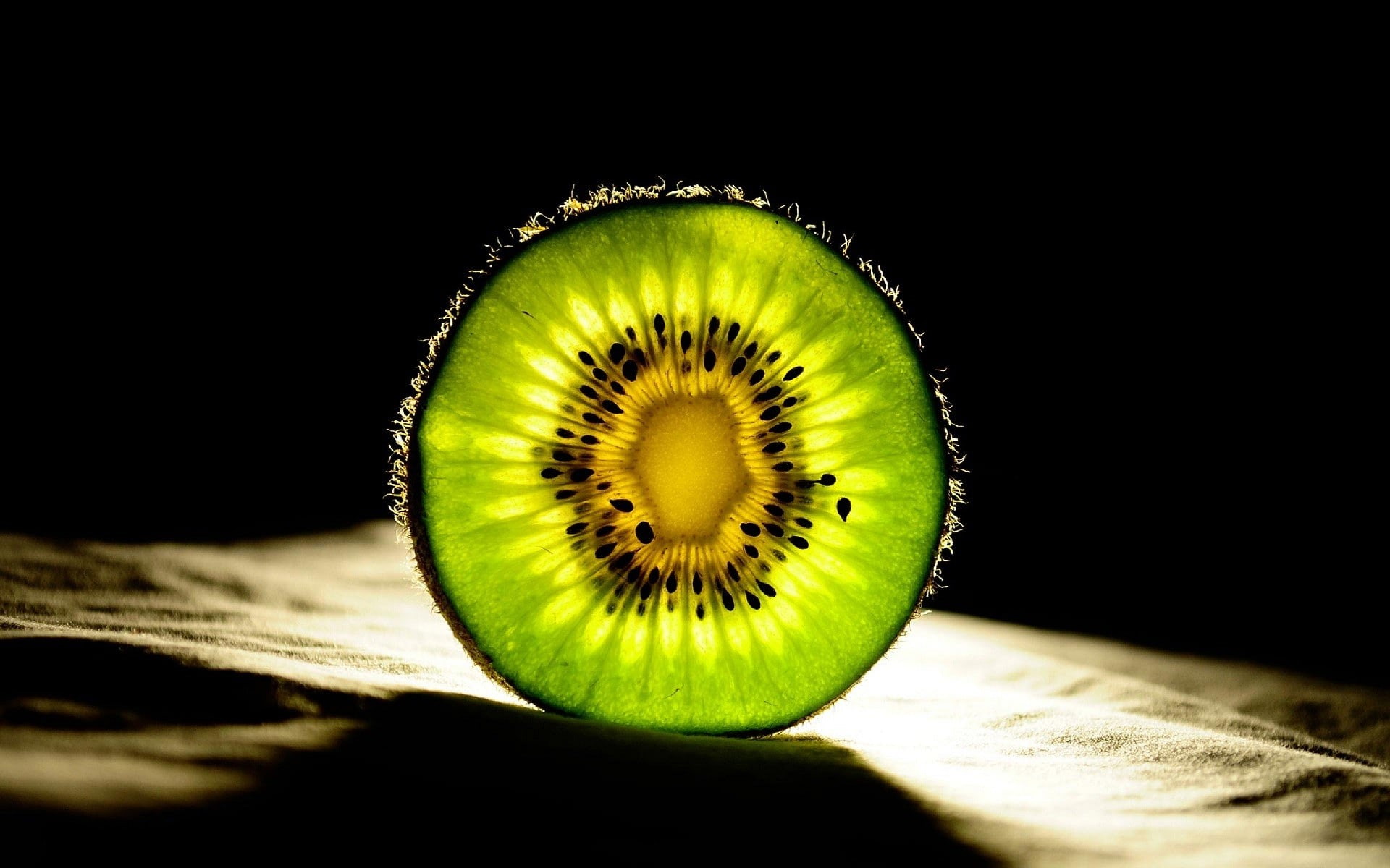 closeup, kiwi (fruit), fruit, food, light green, green, 1080P, HD Wallpaper