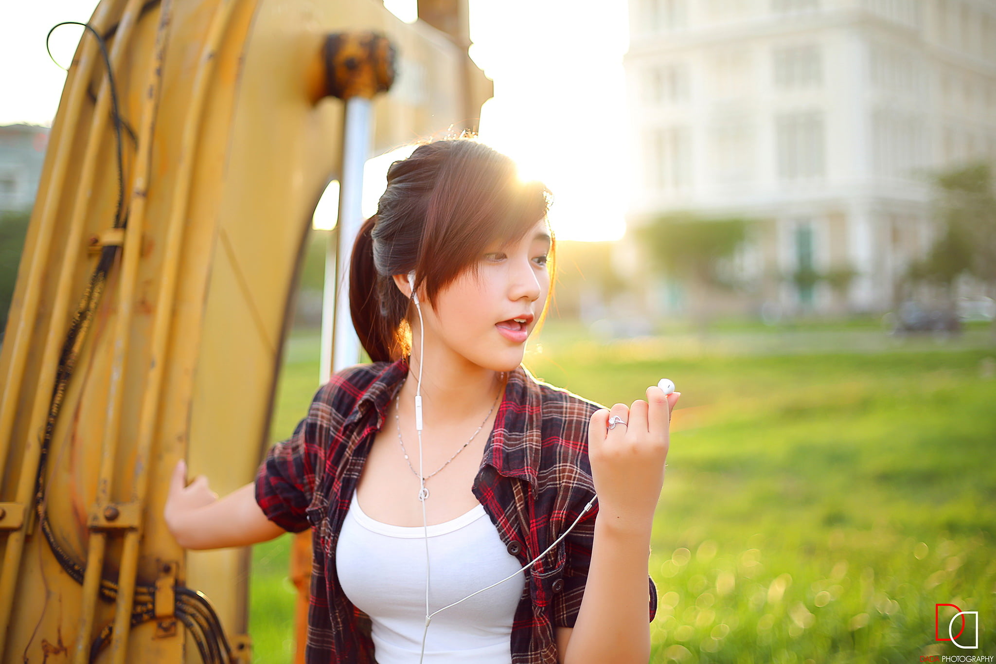 Asian, outdoors, earphones, young adult, one person, adult, smiling, young women, happiness, nature, city, portrait, beauty, women, excavator, waist up, HD Wallpaper