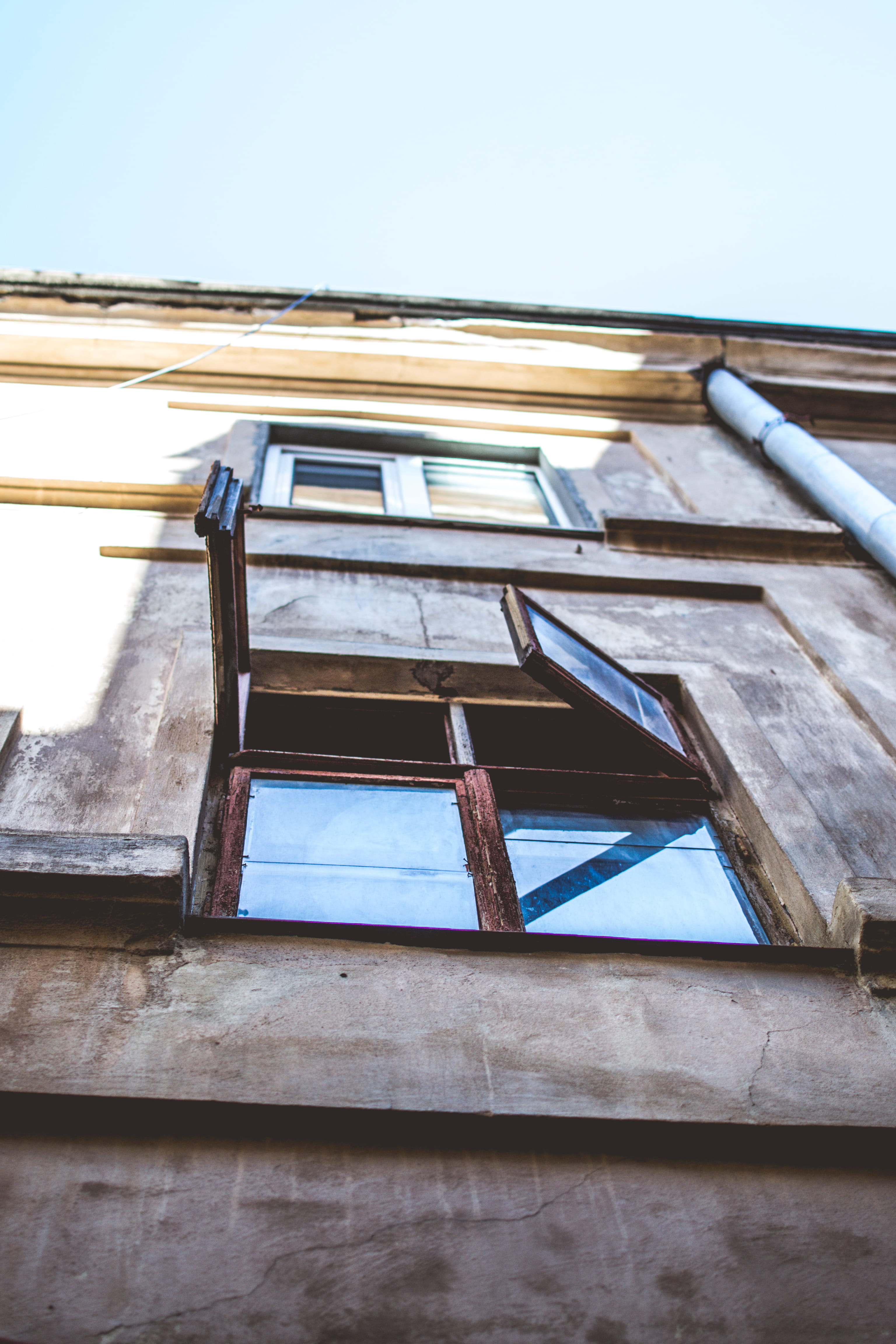 no People, wall - Building Feature, city, glass, building Exterior, old house, urban, window, sky, highrise, open, architecture, building, daytime, wall, Phone HD Wallpaper