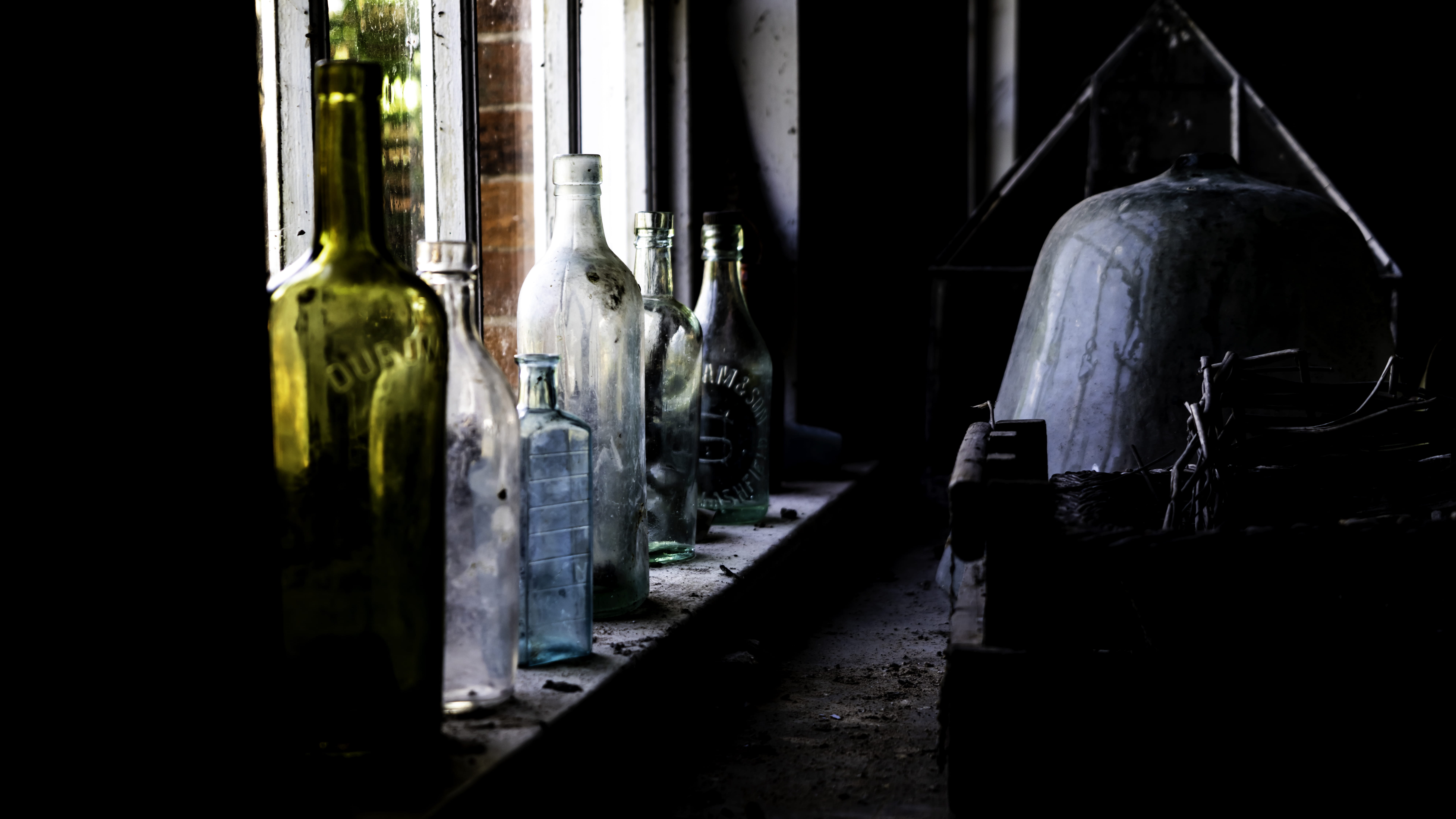 light, bottles, food and drink, building, no people, alley, day, indoors, vintage, old, cylinder, dark, decor, cellar, city, interior design, town, window, HD Wallpaper