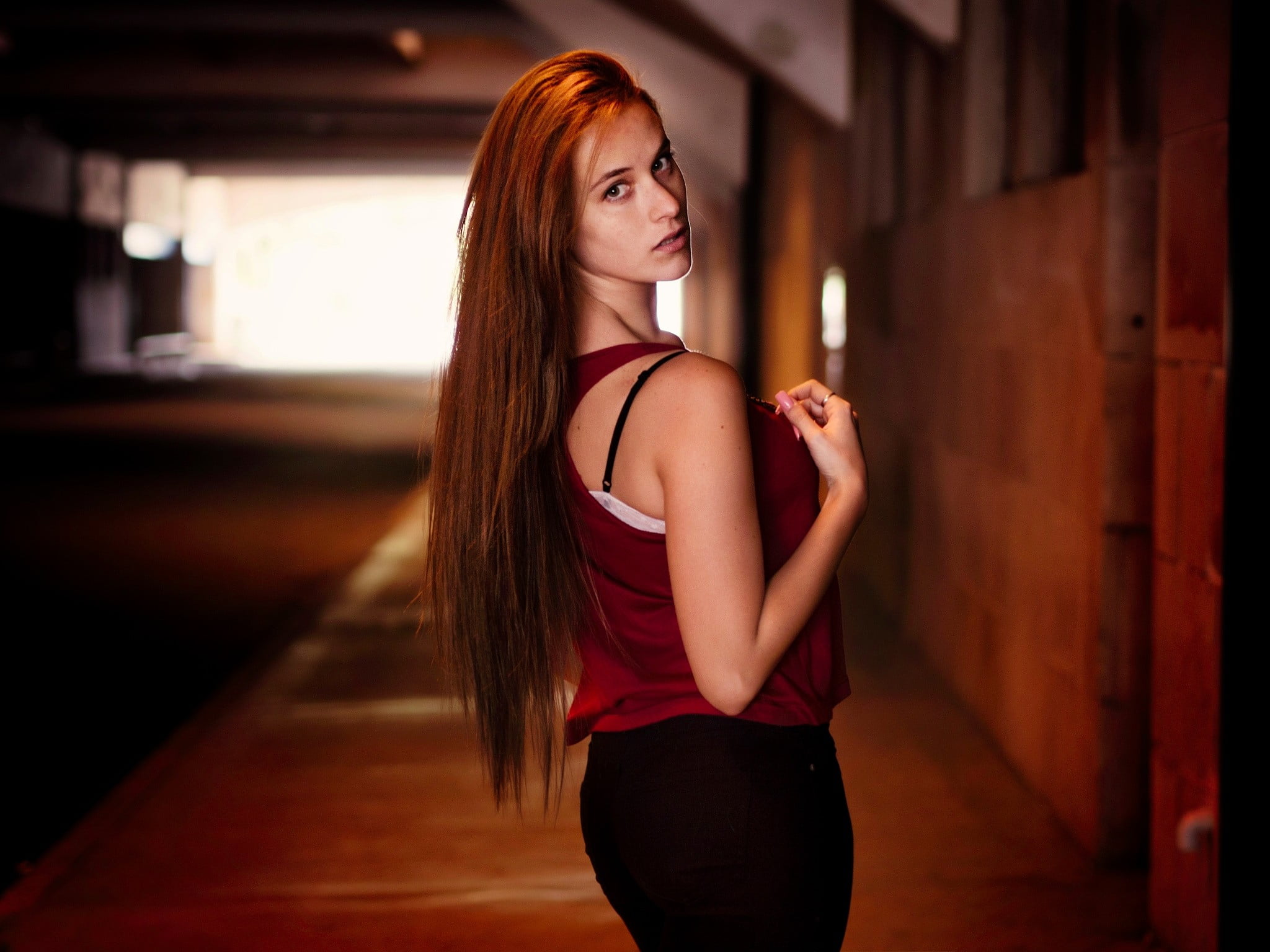 young women, looking at viewer, model, indoors, beauty, rear view, Adriano Perticone, young adult, focus on foreground, adult, one person, hairstyle, contemplation, HD Wallpaper