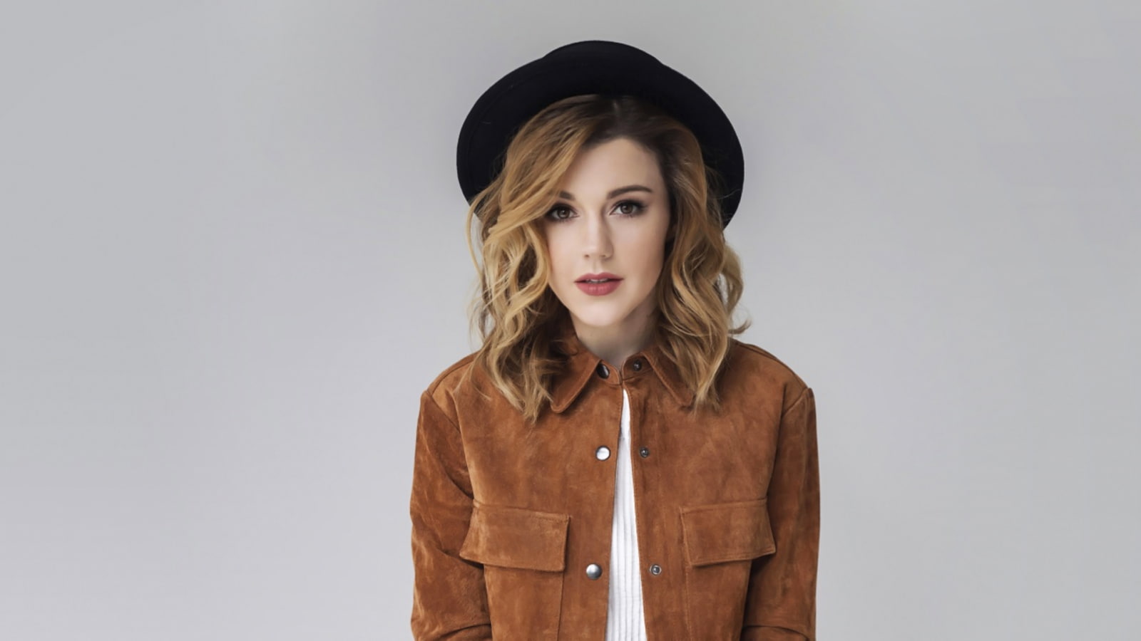 blond hair, hair, copy space, beautiful woman, looking at camera, hat, clothing, indoors, white background, young women, fashion, studio shot, one person, HD Wallpaper