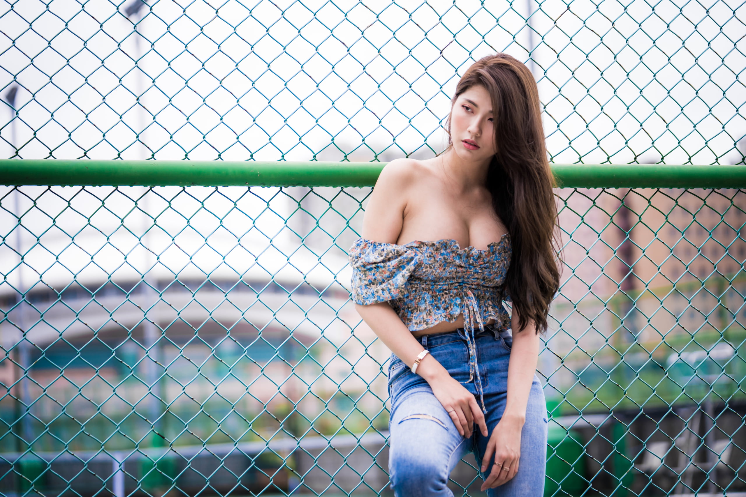 brunette, women, parted lips, water drops, jeans, looking away, women outdoors, model, chain-link, cleavage, Asian, long hair, frontal view, crop top, depth of field, HD Wallpaper