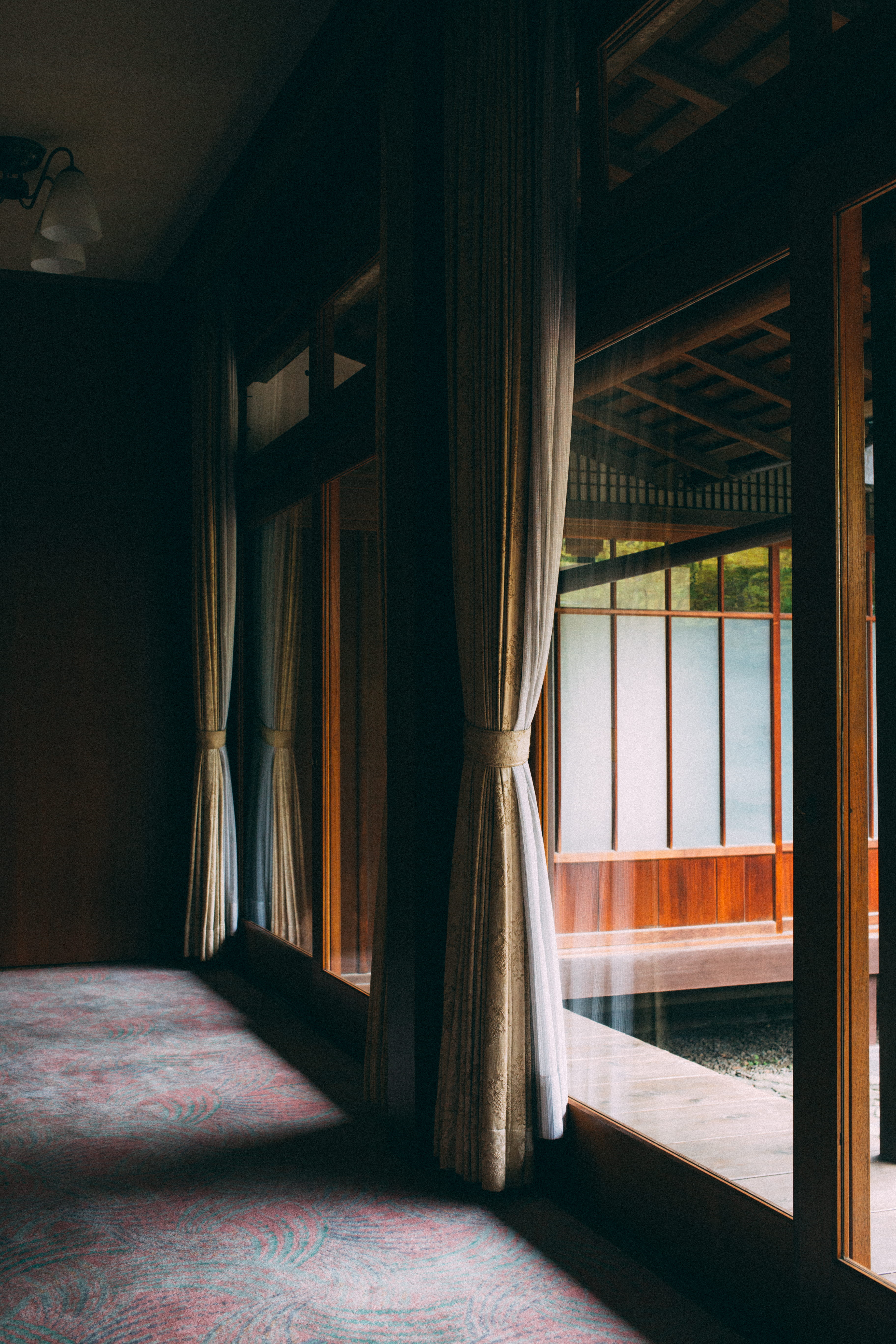 absence, window, beige, 5K, indoors, photo, transparent, building, tokyo, blind, day, decor, modern, home interior, minimal, curtain, entrance, asian, Phone HD Wallpaper