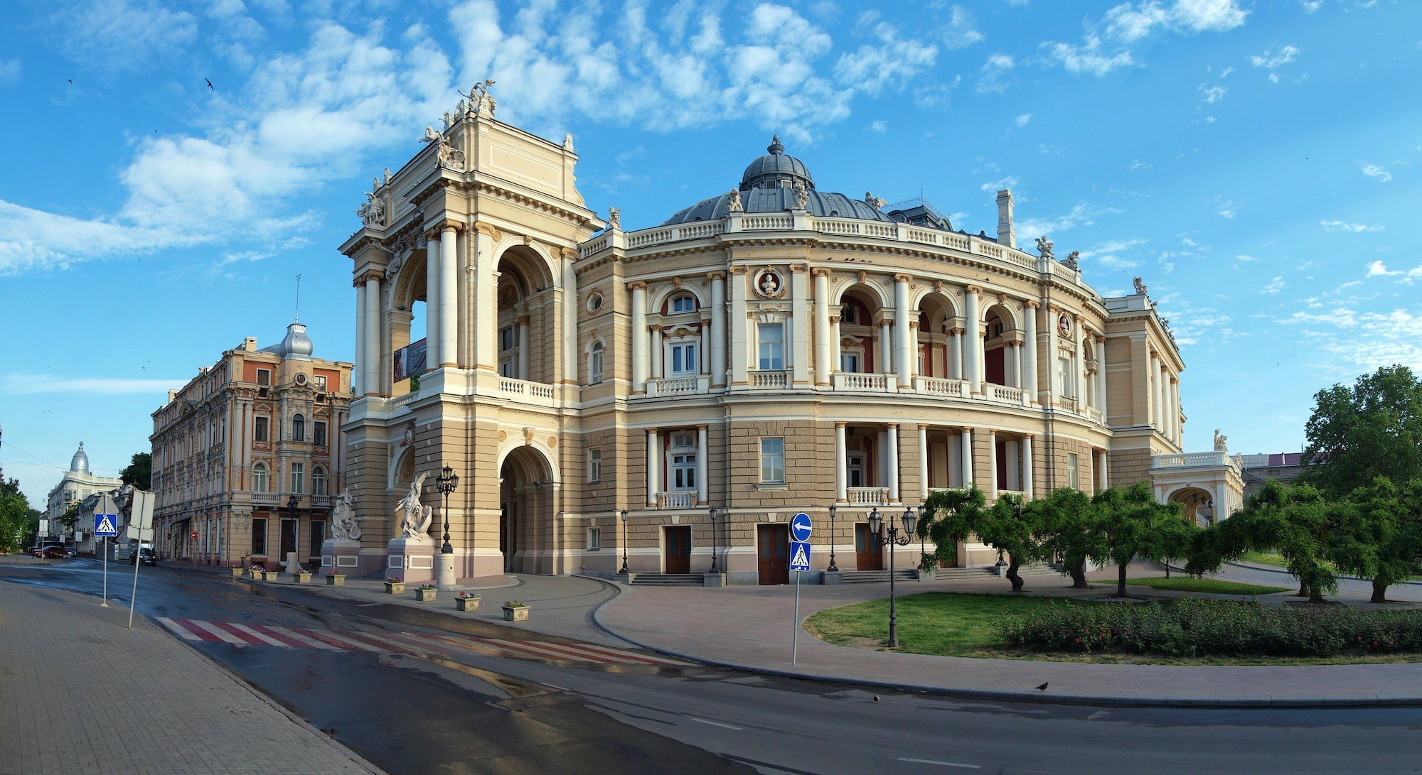 lights, opera, building, trees, Odessa, house, street, the sky, Ukraine, 1080P, Opera house, clouds, HD Wallpaper