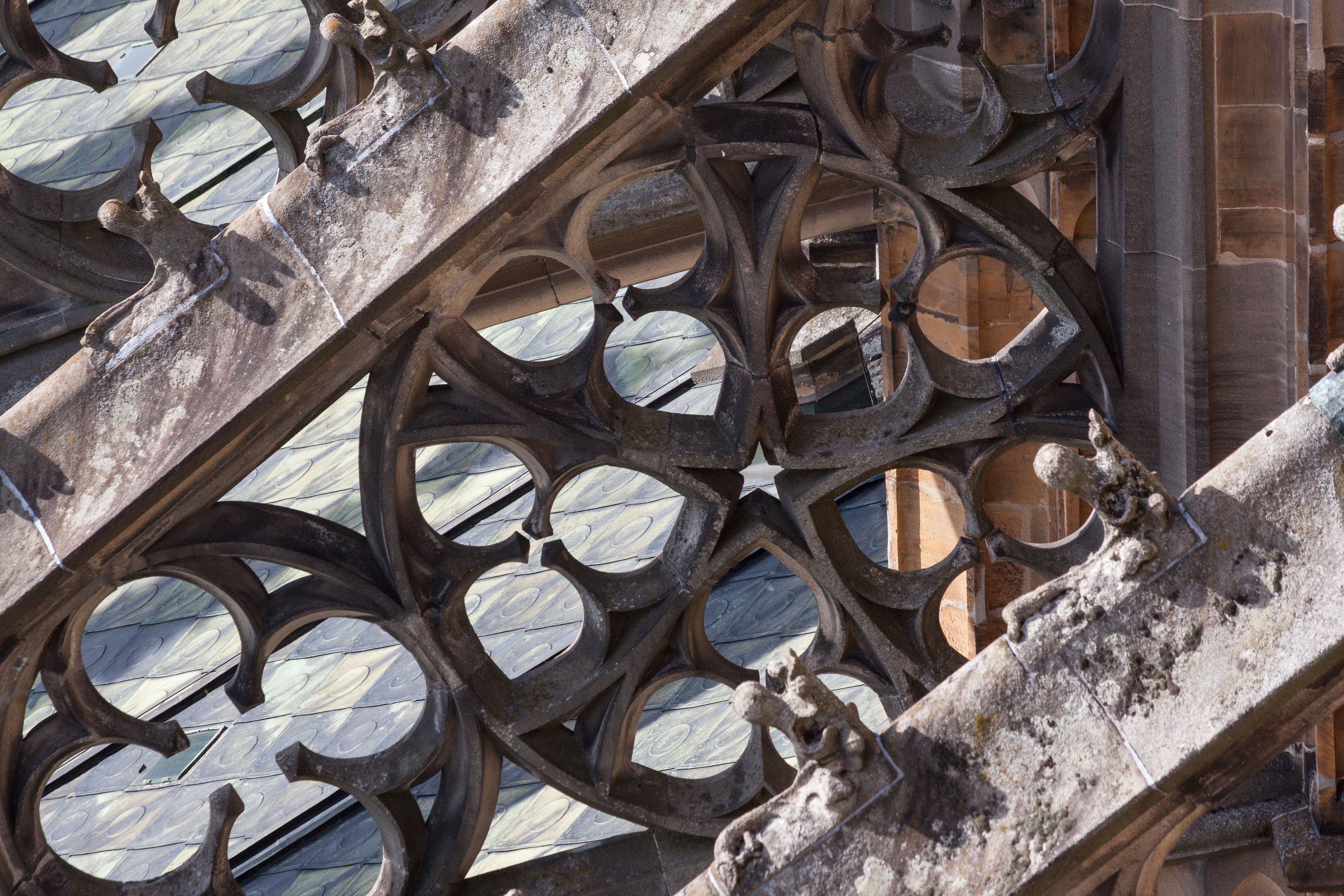 tracery, ulm, low angle view, 4K, city, gothic, backgrounds, old, roof, ulm cathedral, stack, 5 pieces, abundance, verdigris, 4 pieces, building, outdoors, HD Wallpaper