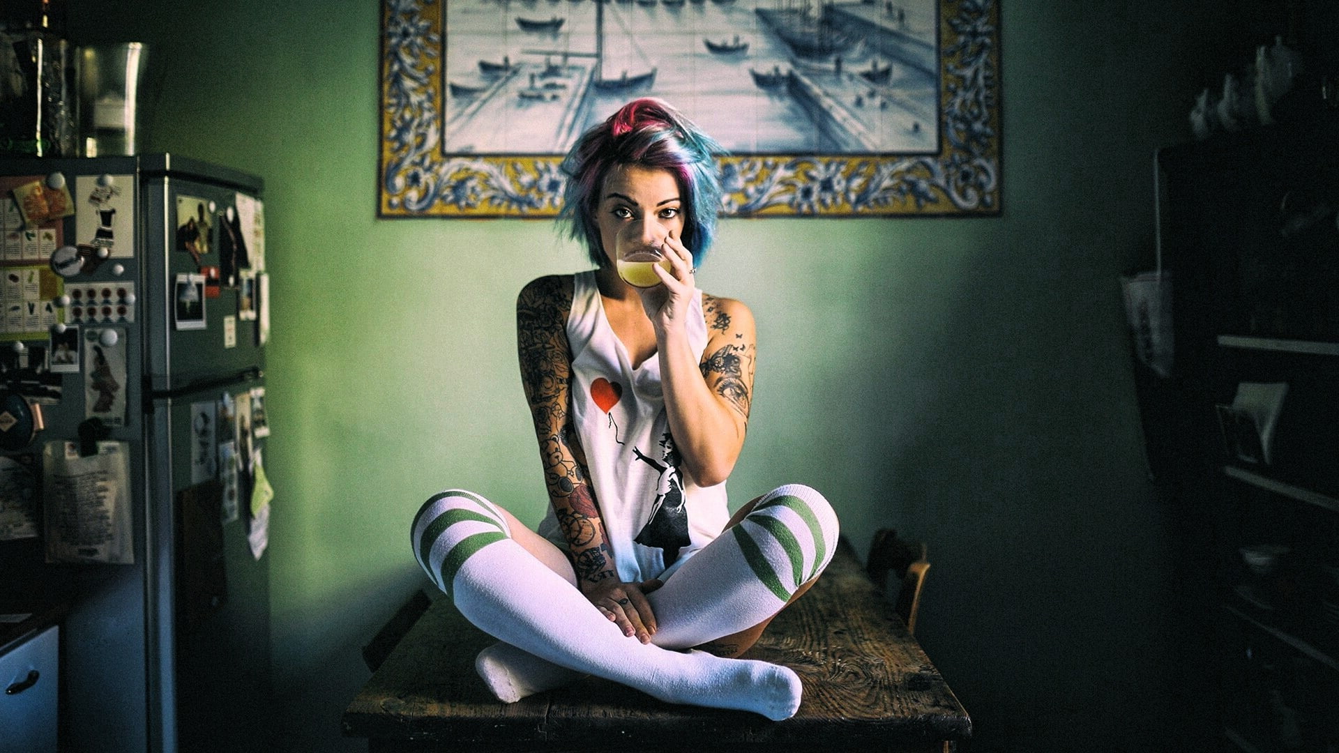 Dyed Hair, Striped Leggings, table, Drinking Glass, tattoos, White Stockings, Legs Crossed, women, Looking At Viewer, 1080P, Knee highs, Kitchen, HD Wallpaper