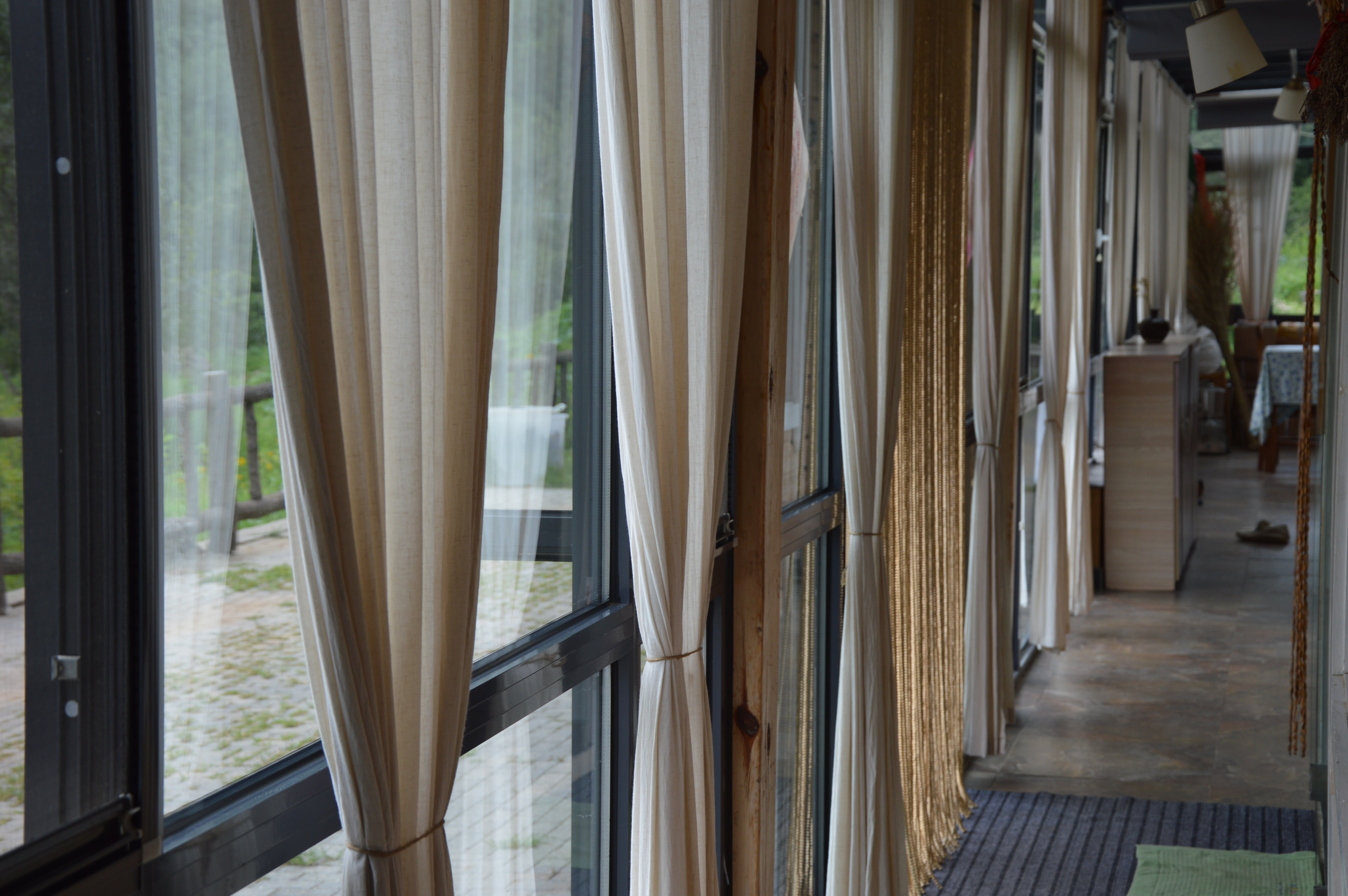 windows, building, room, architecture, built structure, entrance, glass, 4K, curtain, floor, absence, no people, business, wood - material, close-up, curtains, HD Wallpaper