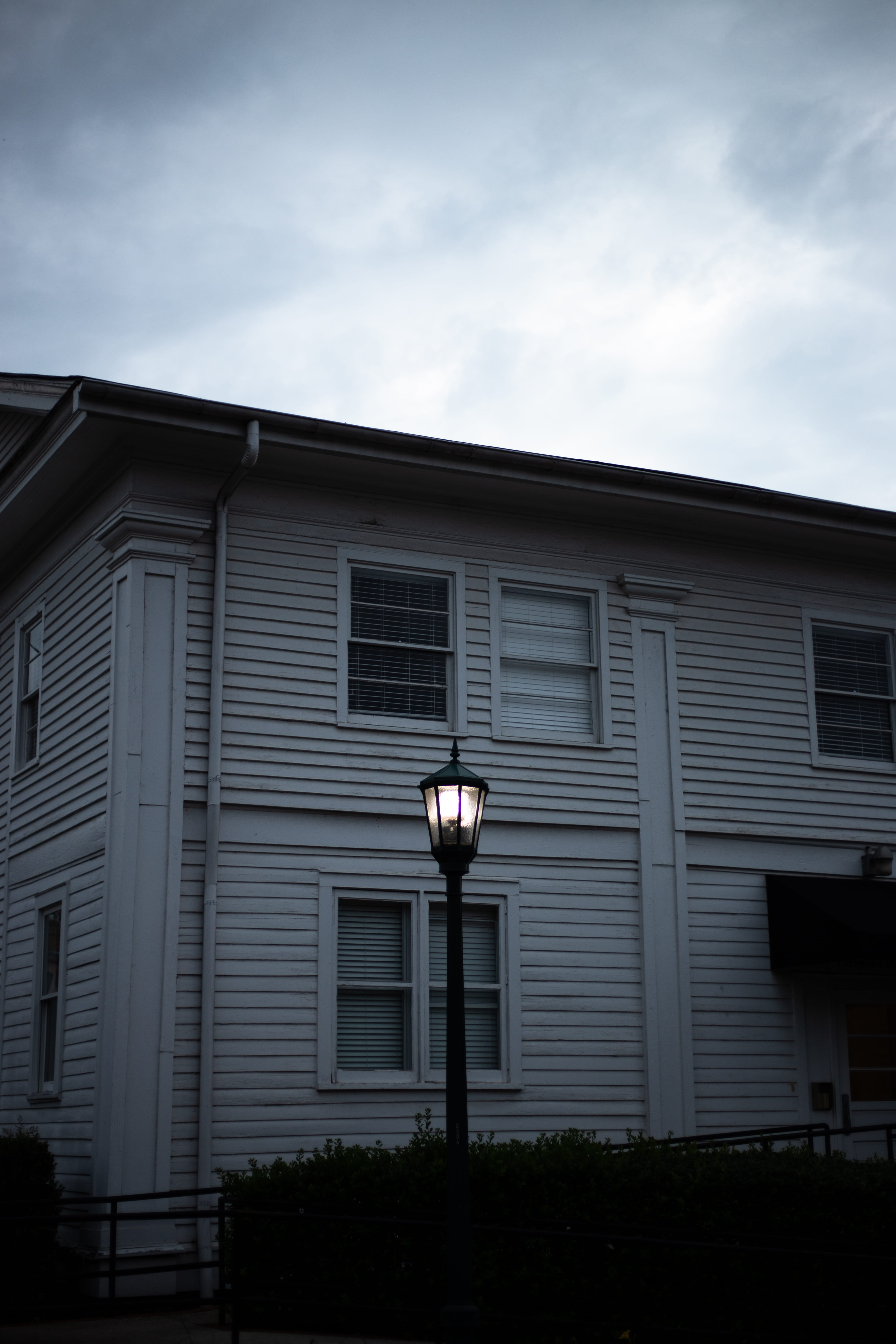 post, cloud - sky, no people, skylight, 5K, lamp post, building exterior, city, low angle view, day, lighting equipment, shutter, wheel, gutter, outdoors, Phone HD Wallpaper