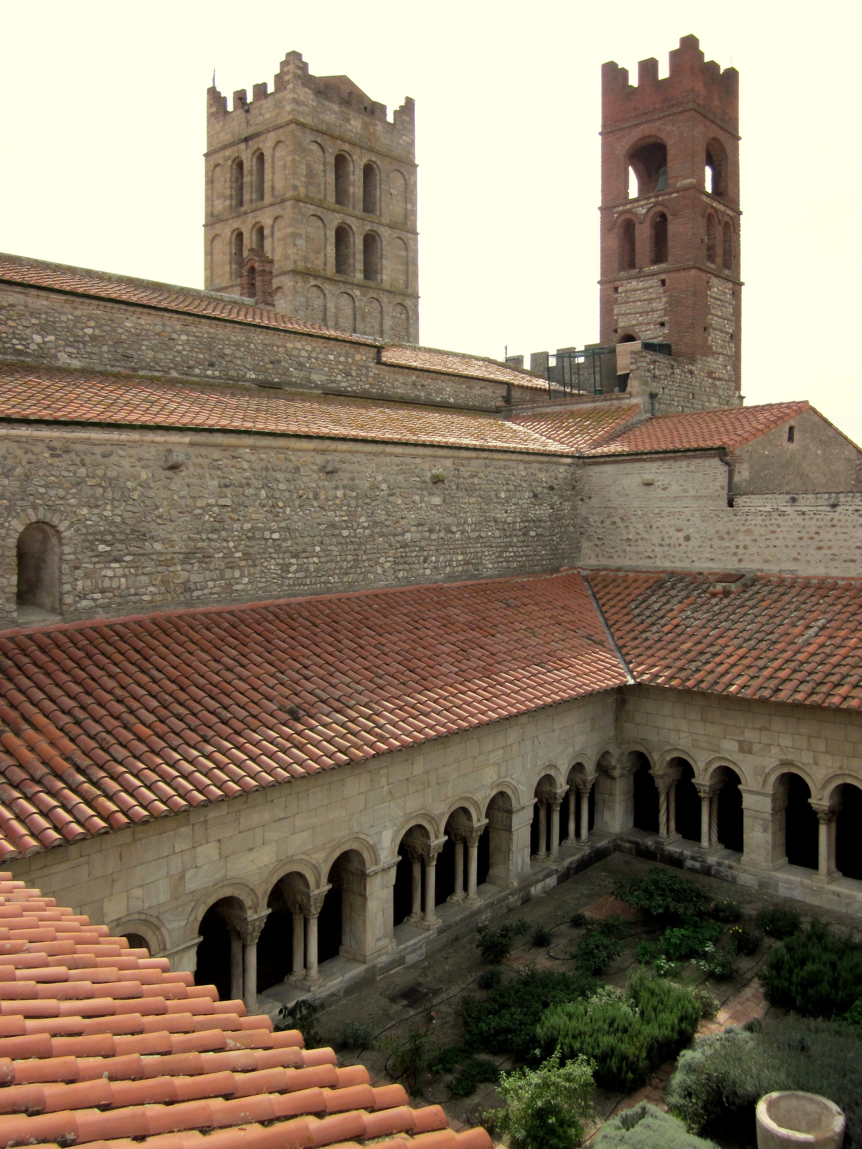travel destinations, Catalan, sky, tower, Elne, day, arch, no people, building exterior, roussillon, spirituality, french, medieval, Cathedral, architecture, Phone HD Wallpaper
