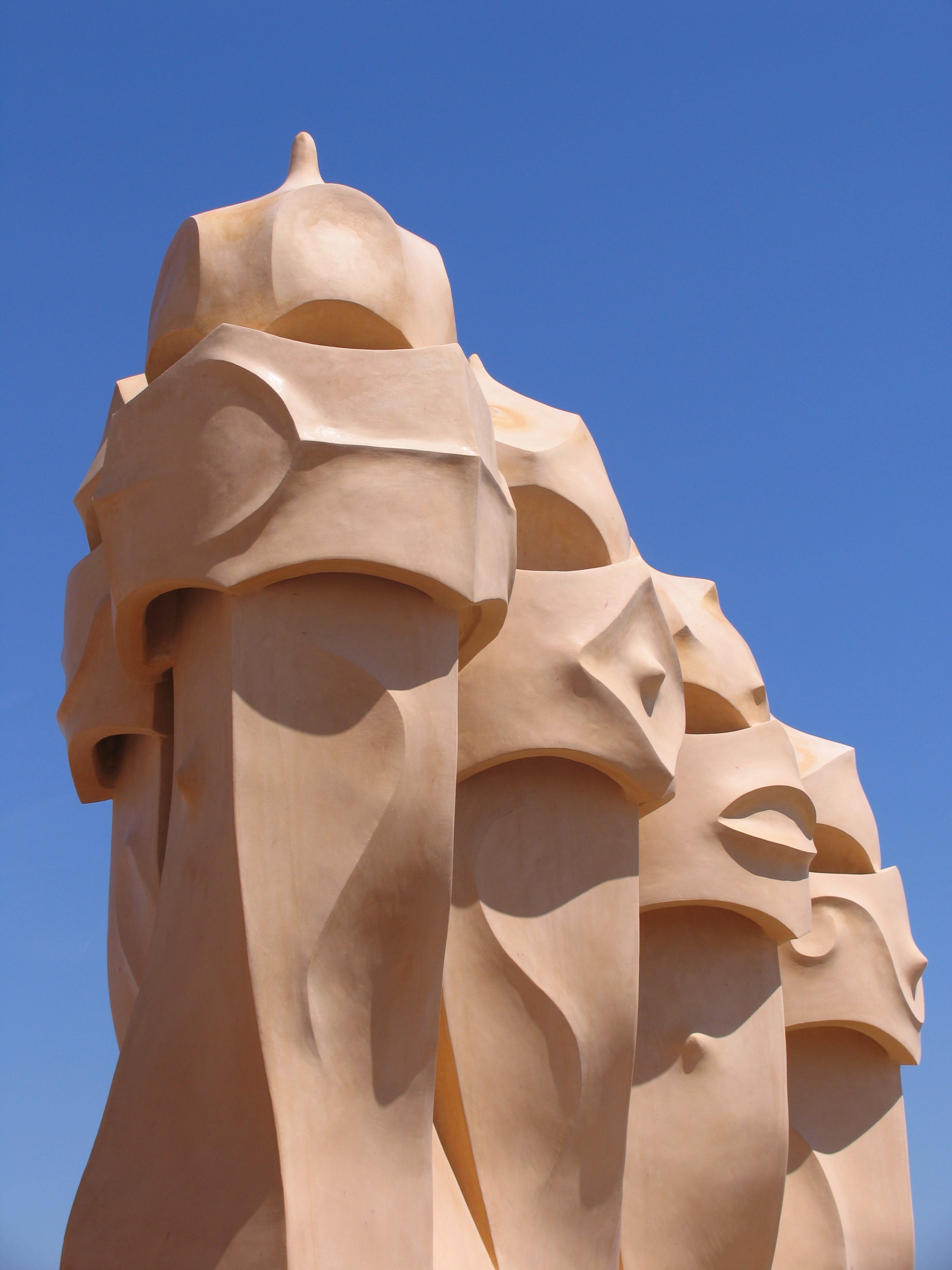 catalan, sky, catalonia, barcelona, architecture, architect, sculpture, no people, human representation, day, nature, antoni, building, guell, statue, building exterior, Phone HD Wallpaper
