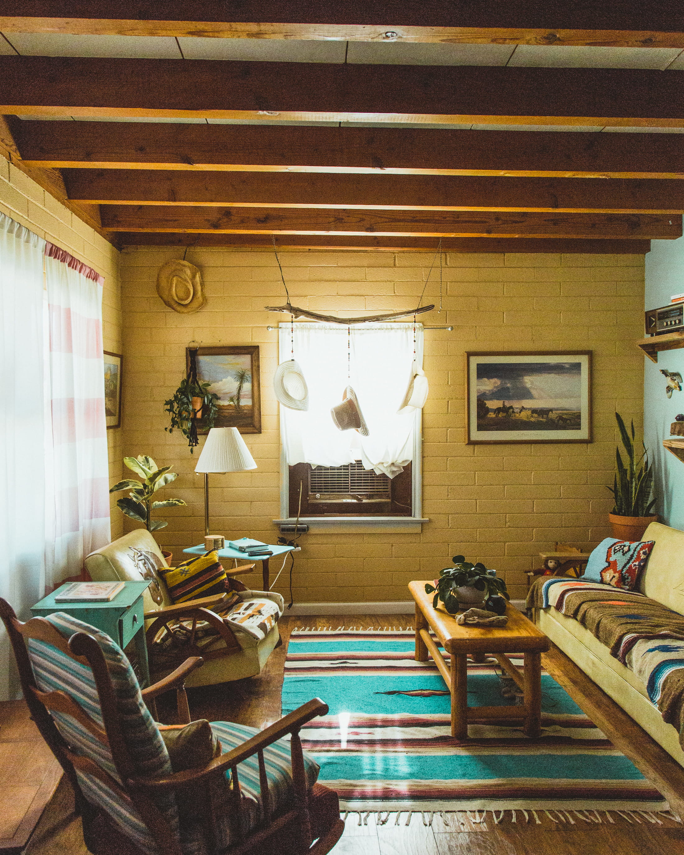 comfortable, lifestyle, domestic Room, wooden, sport, indoors, flooring, built structure, seat, Desert, furniture, chair, no People, living room, opened, Phone HD Wallpaper
