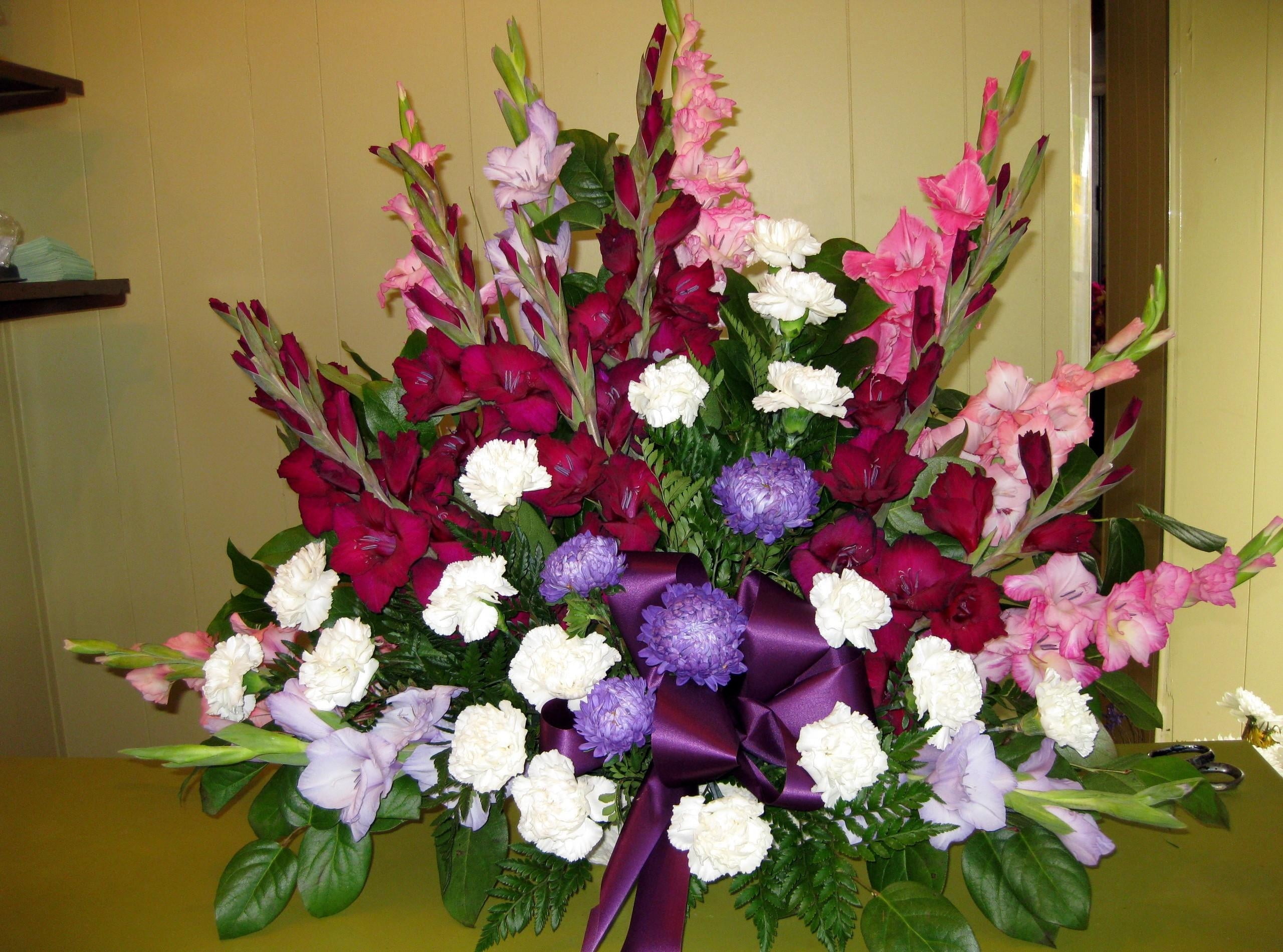 nature, bunch of flowers, fragility, backgrounds, rose - Flower, petal, flower, flowering plant, flower Head, close-up, flower pot, summer, decor, assorted, HD Wallpaper