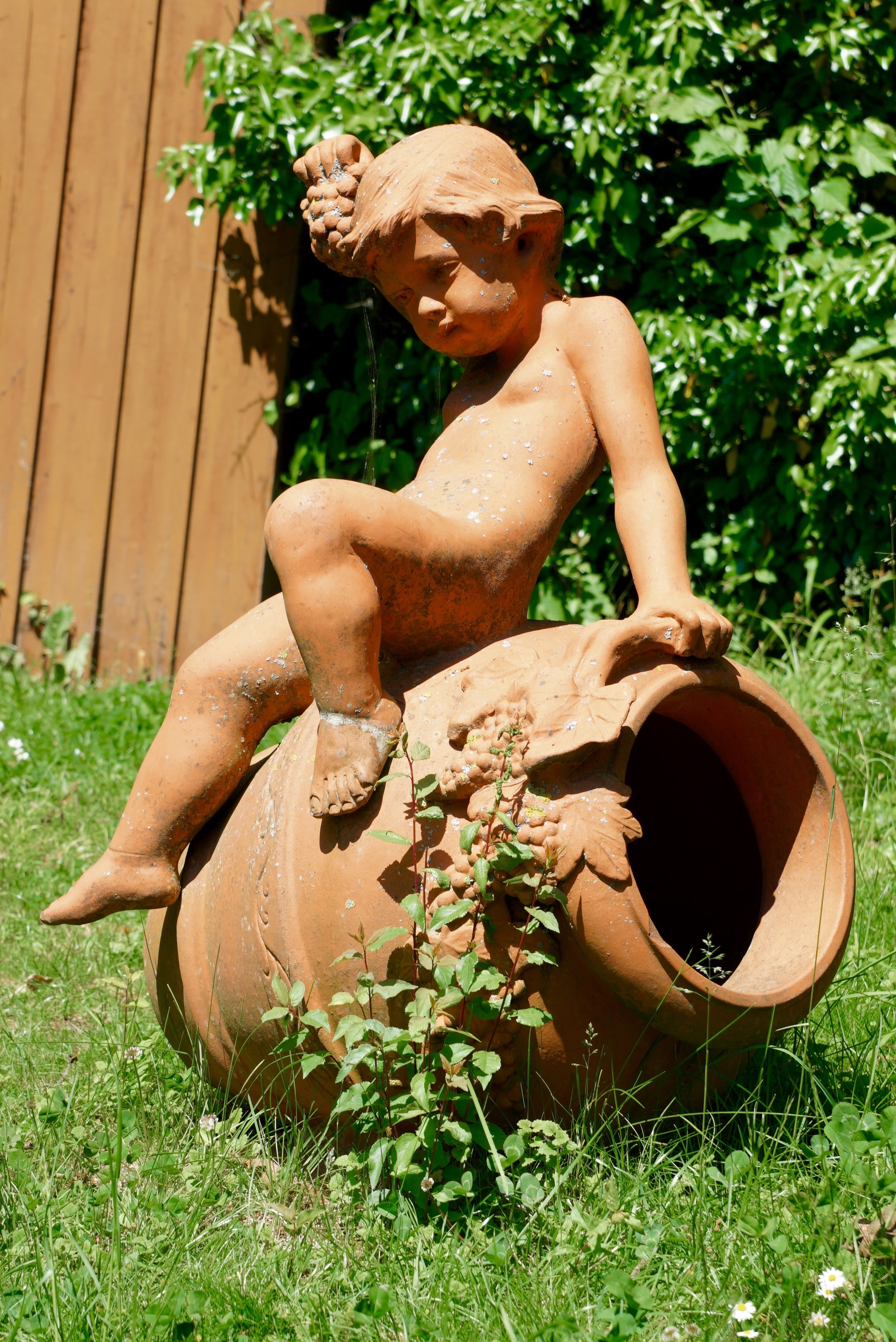 day, real people, one Person, pose, growth, art and craft, nature, front or back yard, garden decoration, craft, grass, male likeness, jar, shirtless, representation, Phone HD Wallpaper
