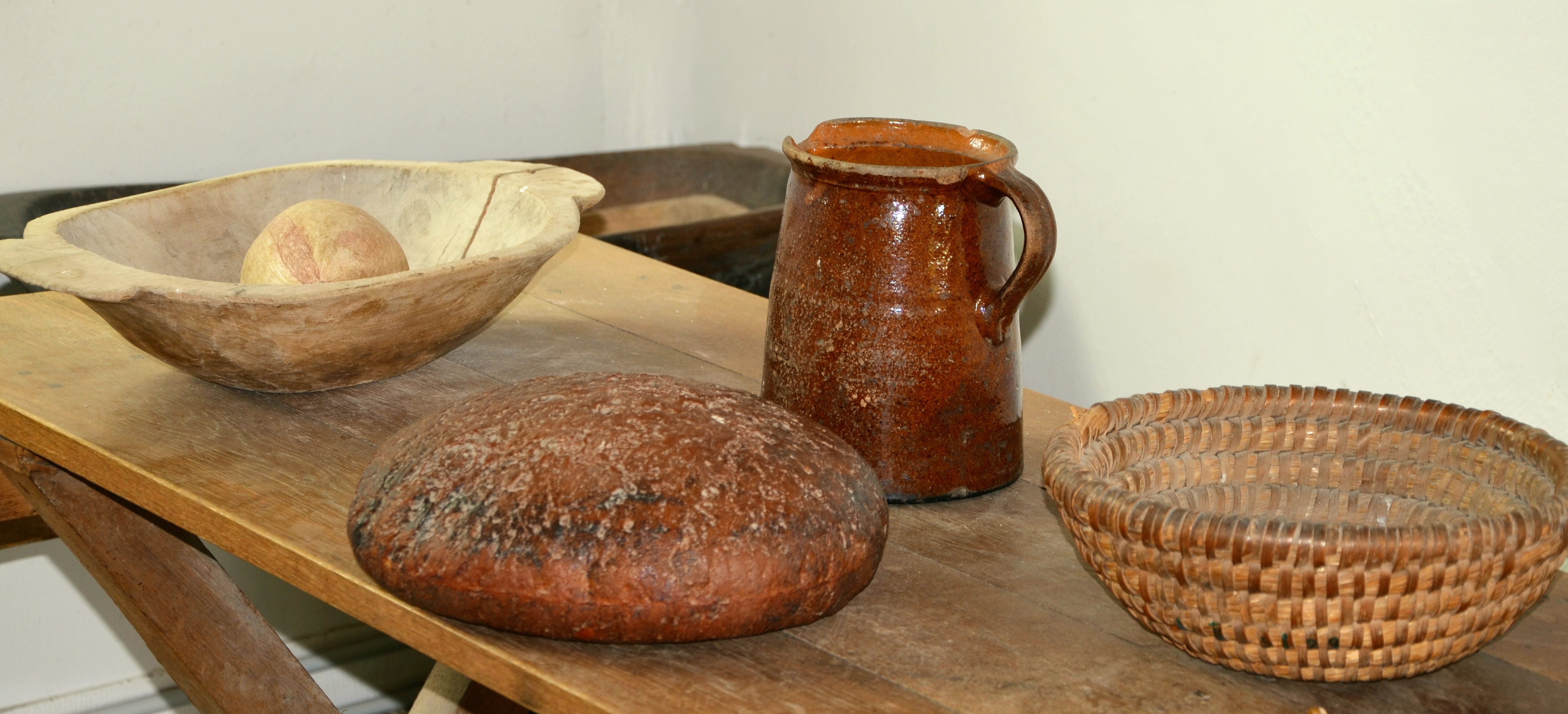 still life, food and drink, no people, bowl, healthy eating, 4K, indoors, homemade, container, group of objects, bread, wood - material, wellbeing, close-up, HD Wallpaper