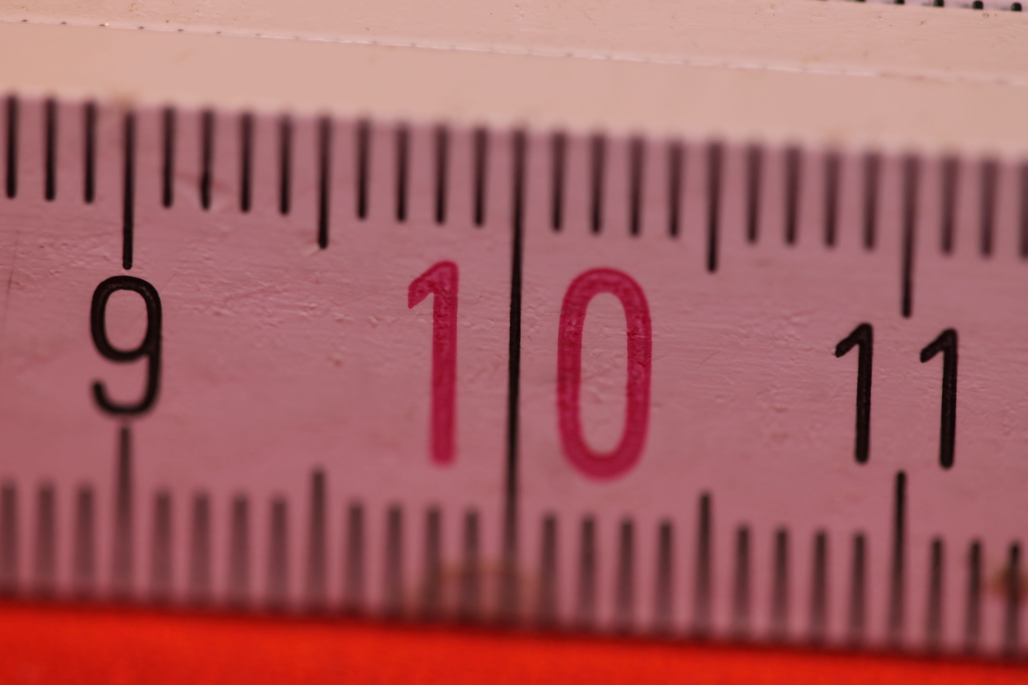 accuracy, 10, bers scale, extreme close-up, coding, 9, communication, business, red, still life, no people, technology, white, instrument of measurement, HD Wallpaper
