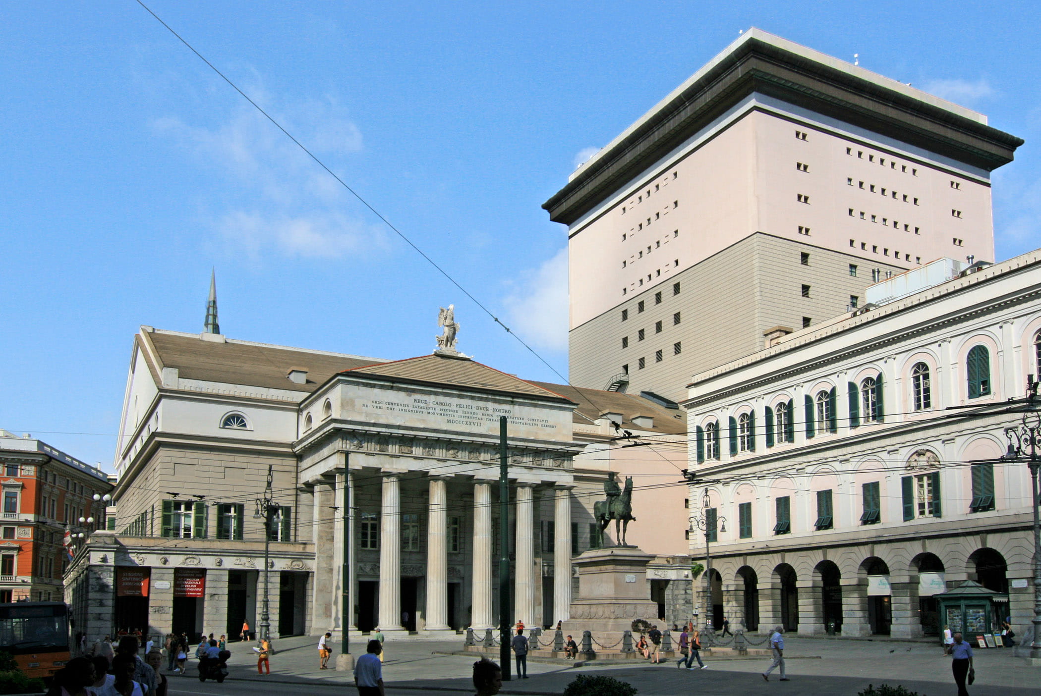 sky, urban Scene, nature, neoclassical, architecture And Buildings, history, incidental people, city, outdoors, travel destinations, teatro, tourism, 1080P, HD Wallpaper