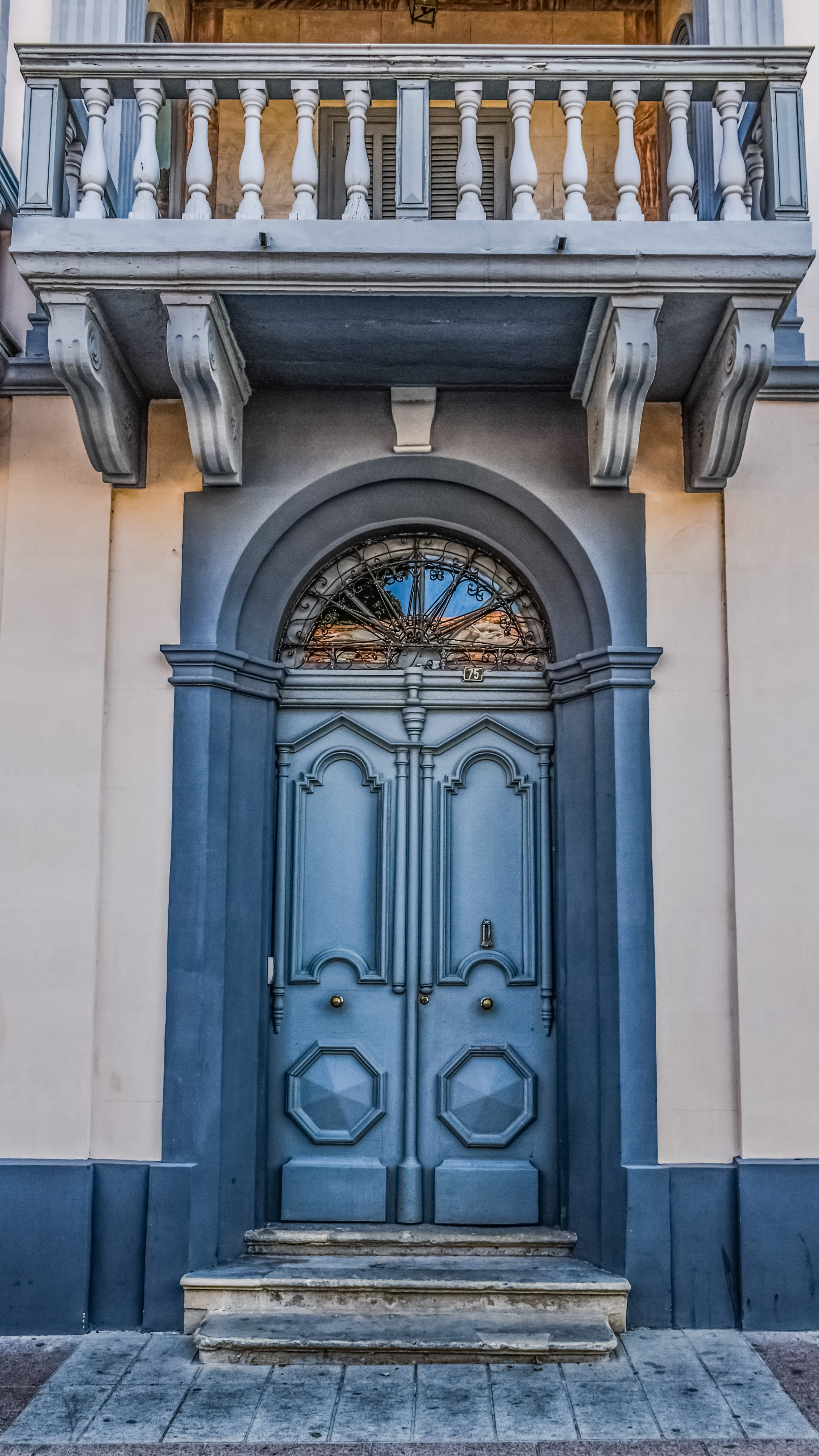 neoclassic, day, exterior, building, closed, no people, low angle view, architectural column, vintage, electric lamp, art and craft, entrance, street, old house, Phone HD Wallpaper