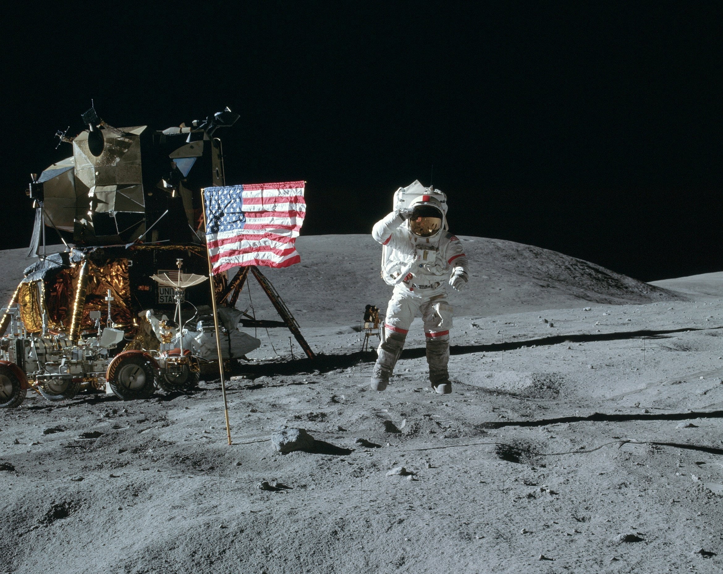 USA, standing, space helmet, helmet, nature, protective workwear, America, men, headwear, flag, exploration, night, space suit, outdoors, jump, people, HD Wallpaper
