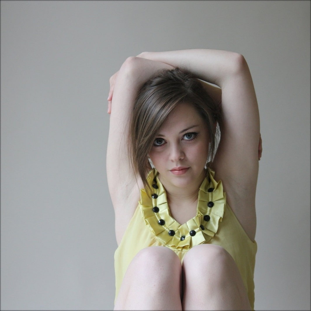 Imogen Dyer, Armpits, 480P, Phone HD Wallpaper