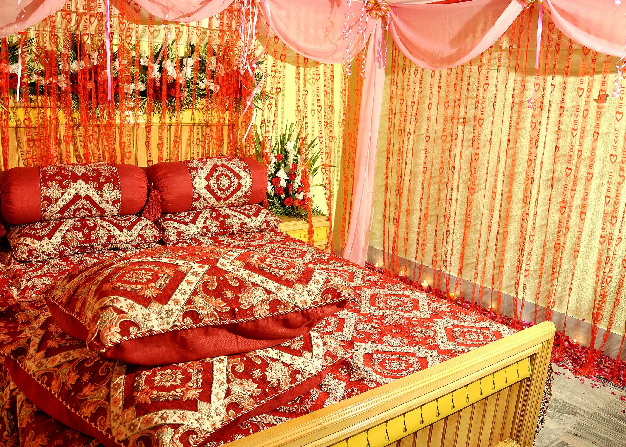 home interior, bedroom, food, decoration, romantic, day, bed frame, curtain, bedsheets, bridal suite, floral pattern, seat, 1080P, textile, frame, elegant, HD Wallpaper