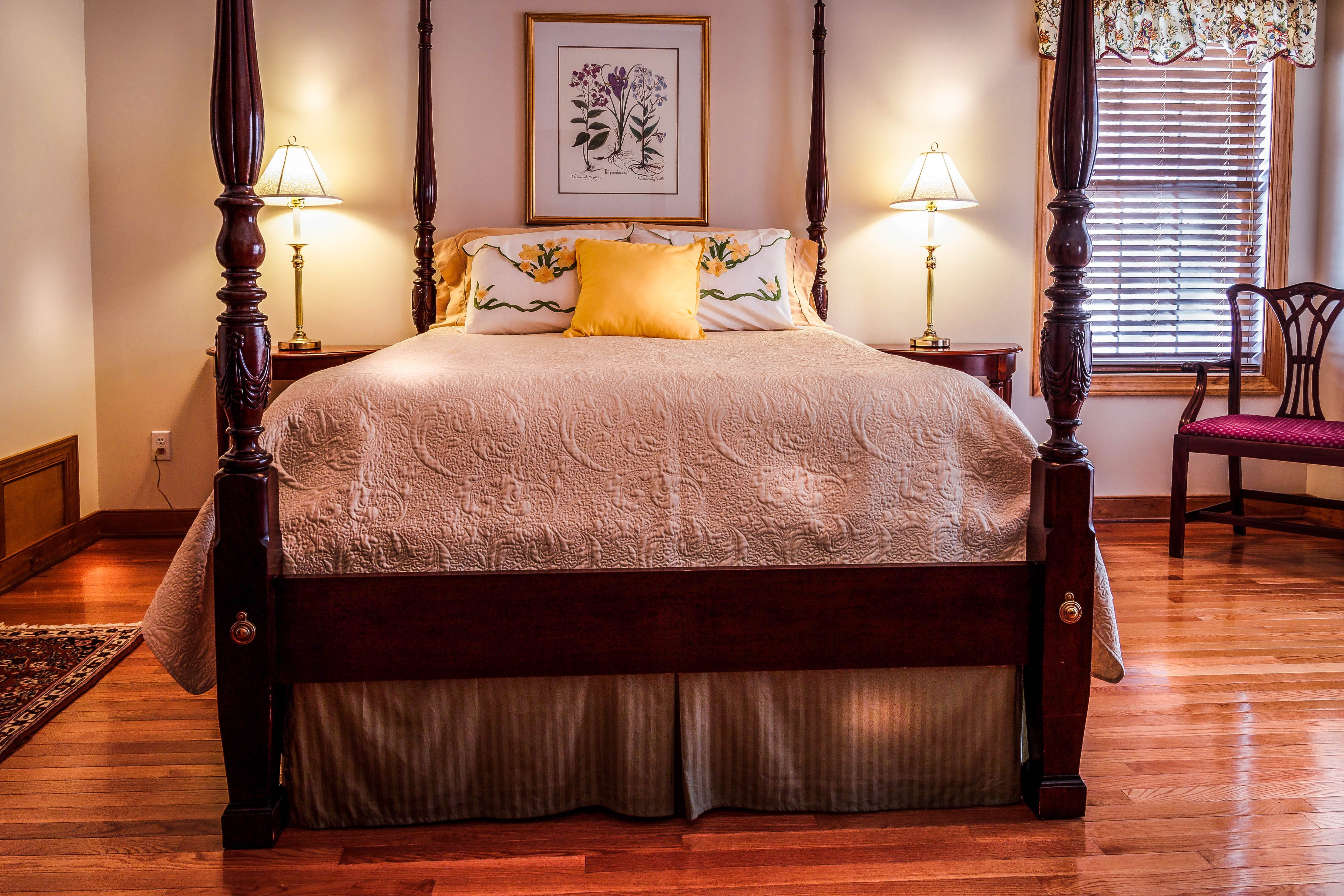 domestic room, lighting equipment, illuminated, rice bed, hardwood, valance, red oak floor, chippendale chair, hotel, four poster, design, stuffed, set, HD Wallpaper