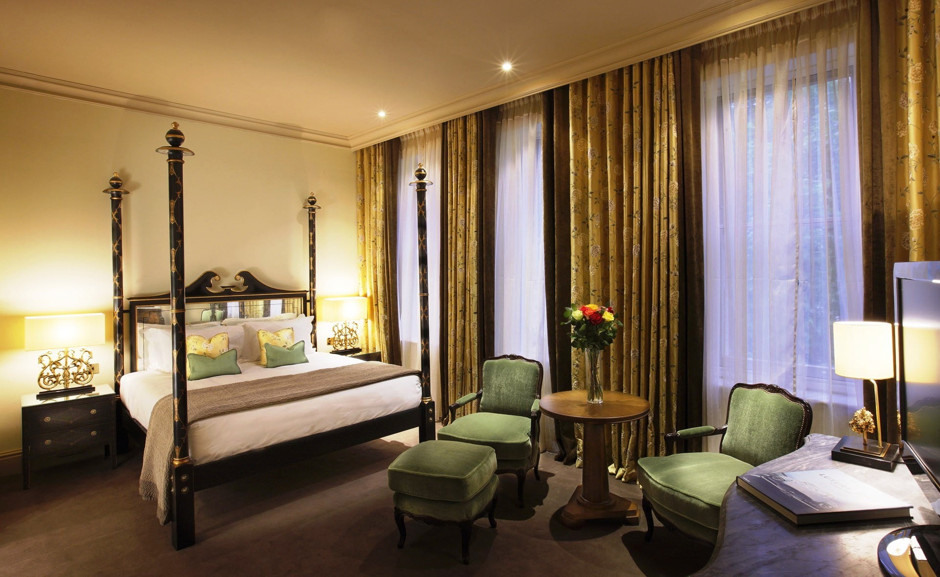 hotel Room, curtain, lifestyles, flooring, luxury, dark green, architecture, lamp, design, carpet - Decor, vase, room, hotel Suite, modern, chair, absence, HD Wallpaper