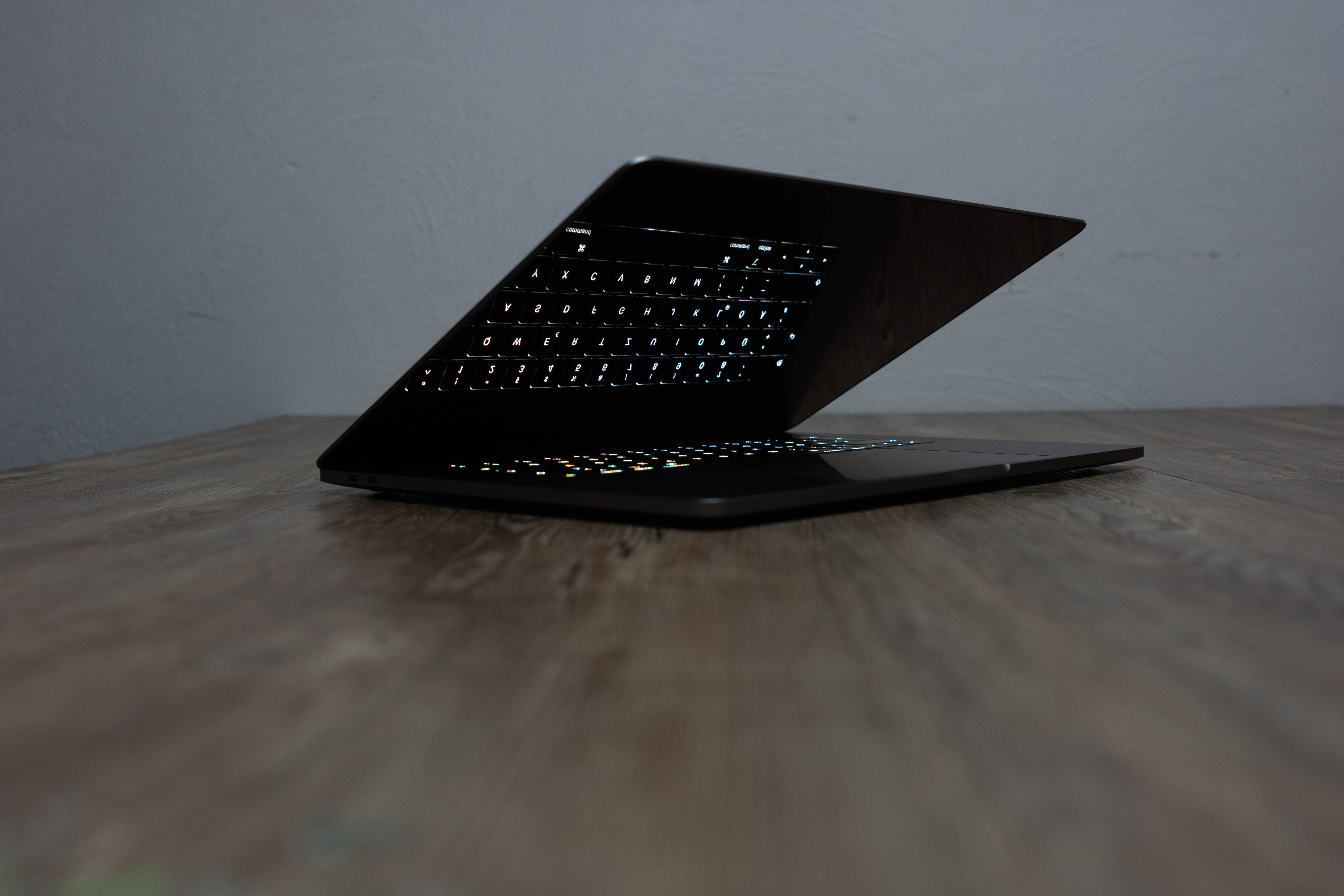 computer hardware, close-up, Apple, wood - material, wood, Mac, smart phone, FantasyFlip, communication, no people, connection, Book, laptop, electronics, HD Wallpaper