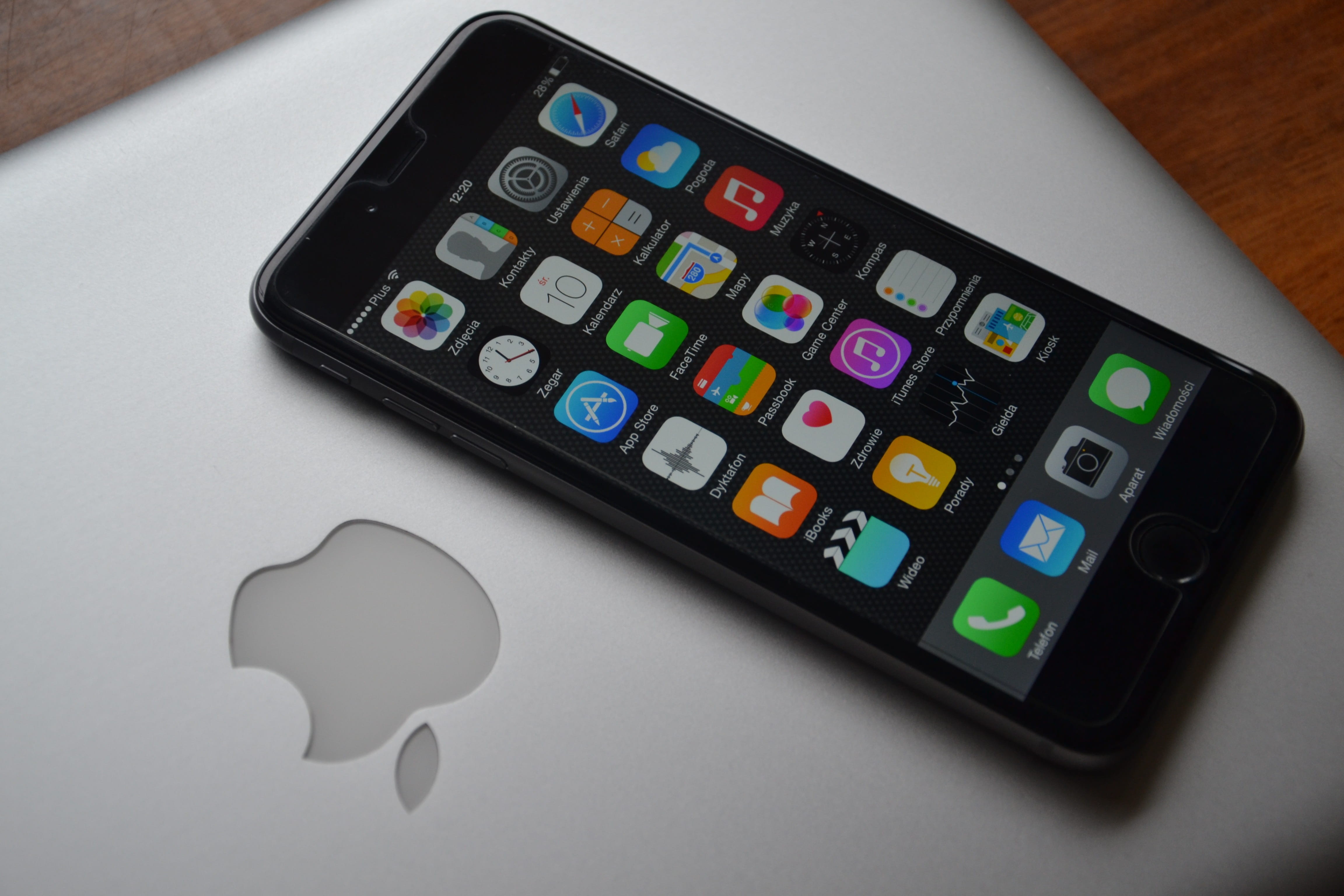 studio shot, phone, smartphone, computer, logo, electronics, technology, sms, iphone 6, finance, high angle view, phablet, cell, post, corporate business, HD Wallpaper