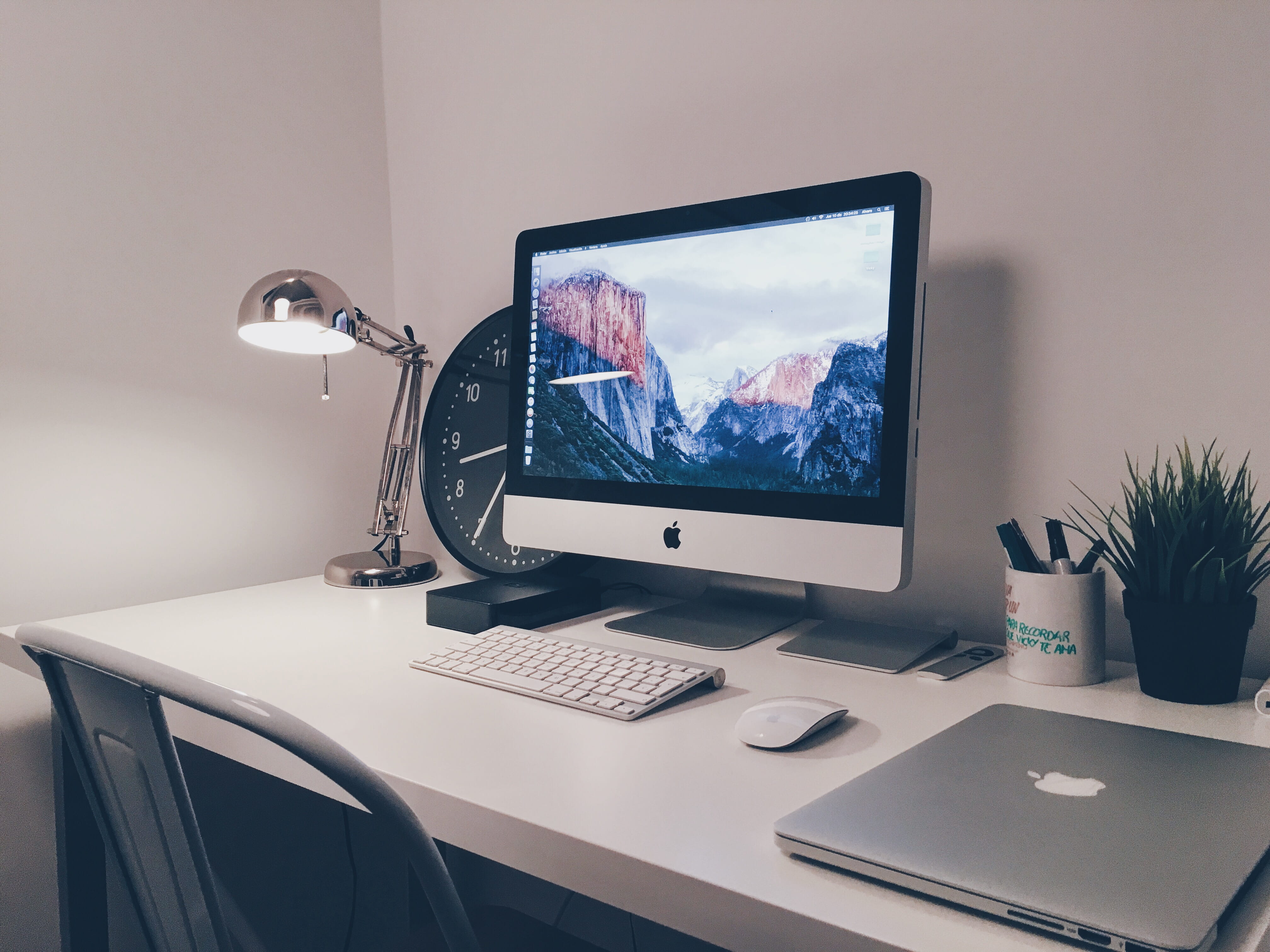 flat screen, work, desktop, 4K, apple, eyeglasses, business, electric lamp, office, keyboard, nature, home office, wireless technology, home workspace, HD Wallpaper