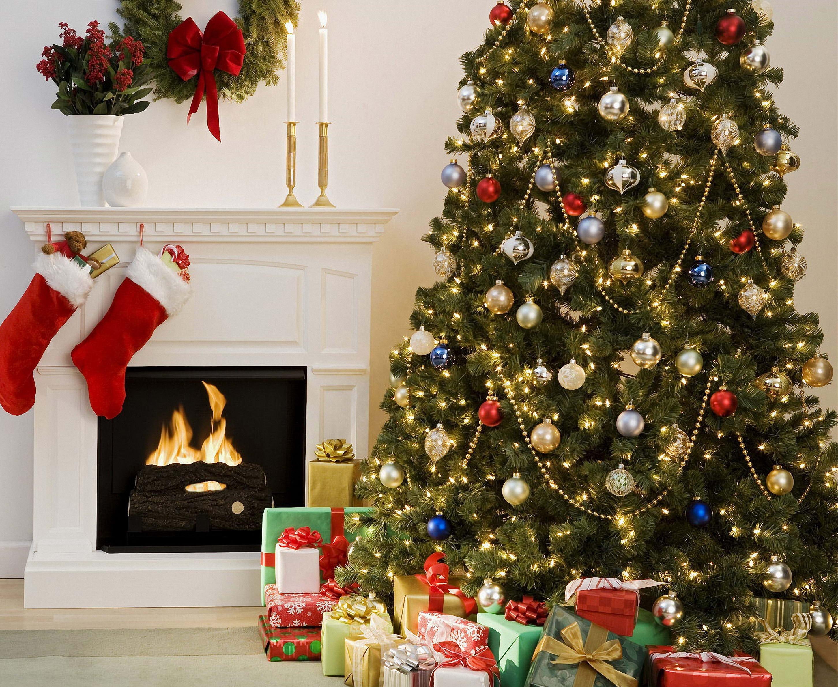 home, gifts, christmas, comfort, tree, fireplace, christmas tree, stockings, 2K, decoration, wreath, HD Wallpaper