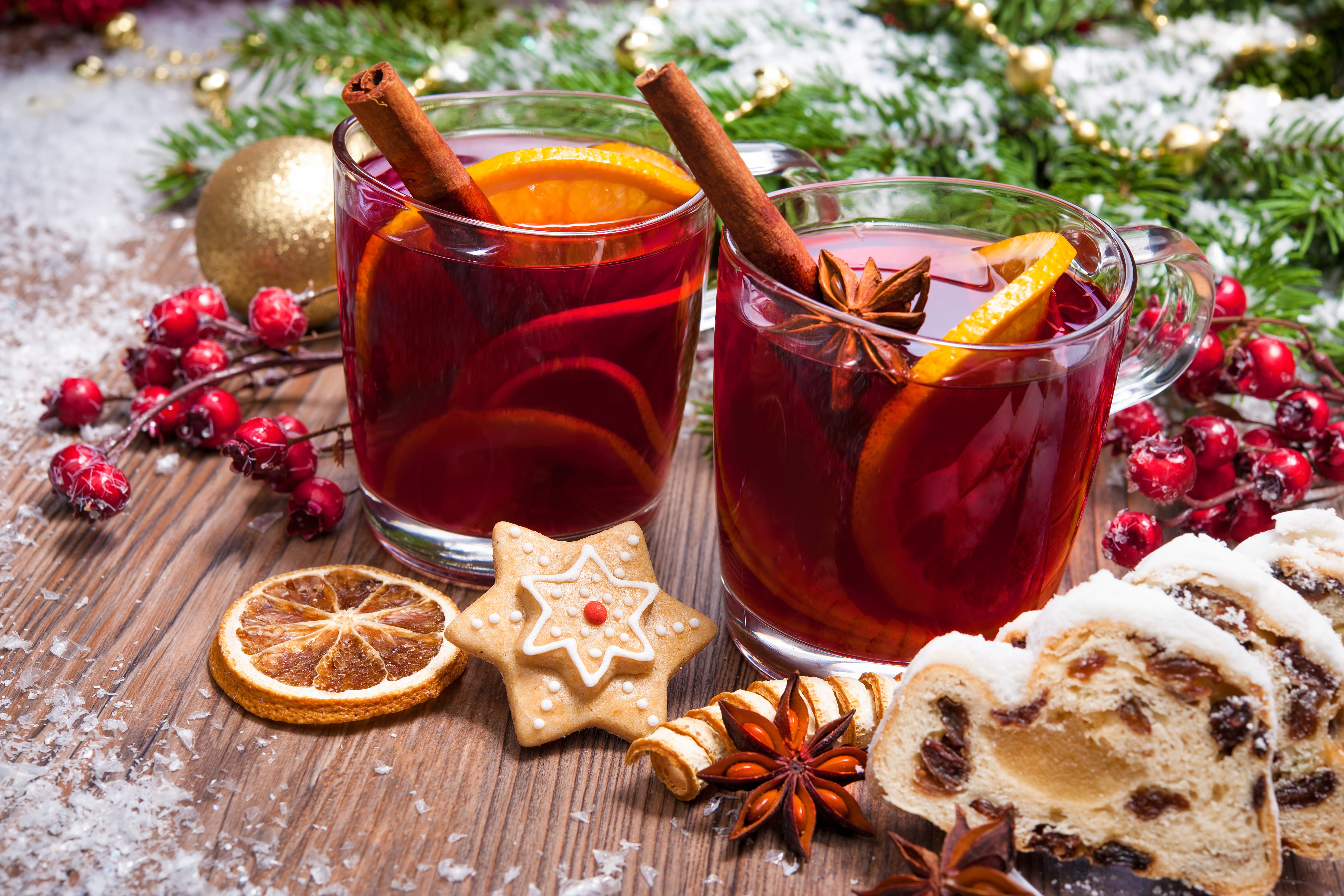 cups, drinking, wine, freshness, refreshment, celebration, nature, cinnamon, two, mulled wine, spice, glass, cookies, wood - material, star shape, New Year, HD Wallpaper