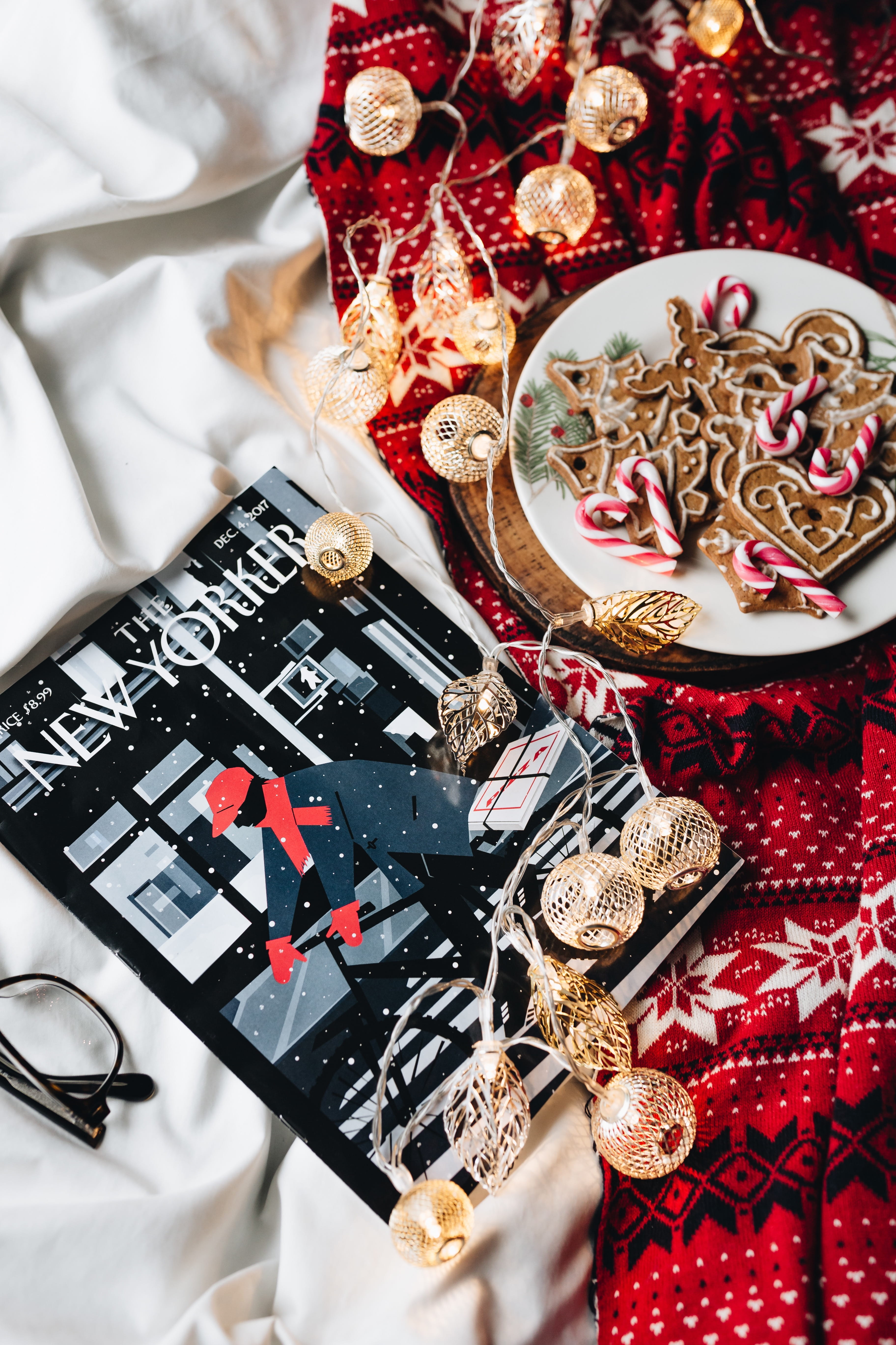 high angle view, red, christmas decoration, food and drink, table, cookies, gingerbread, no people, gold colored, text, 5K, gift, food, decoration, christmas, Phone HD Wallpaper