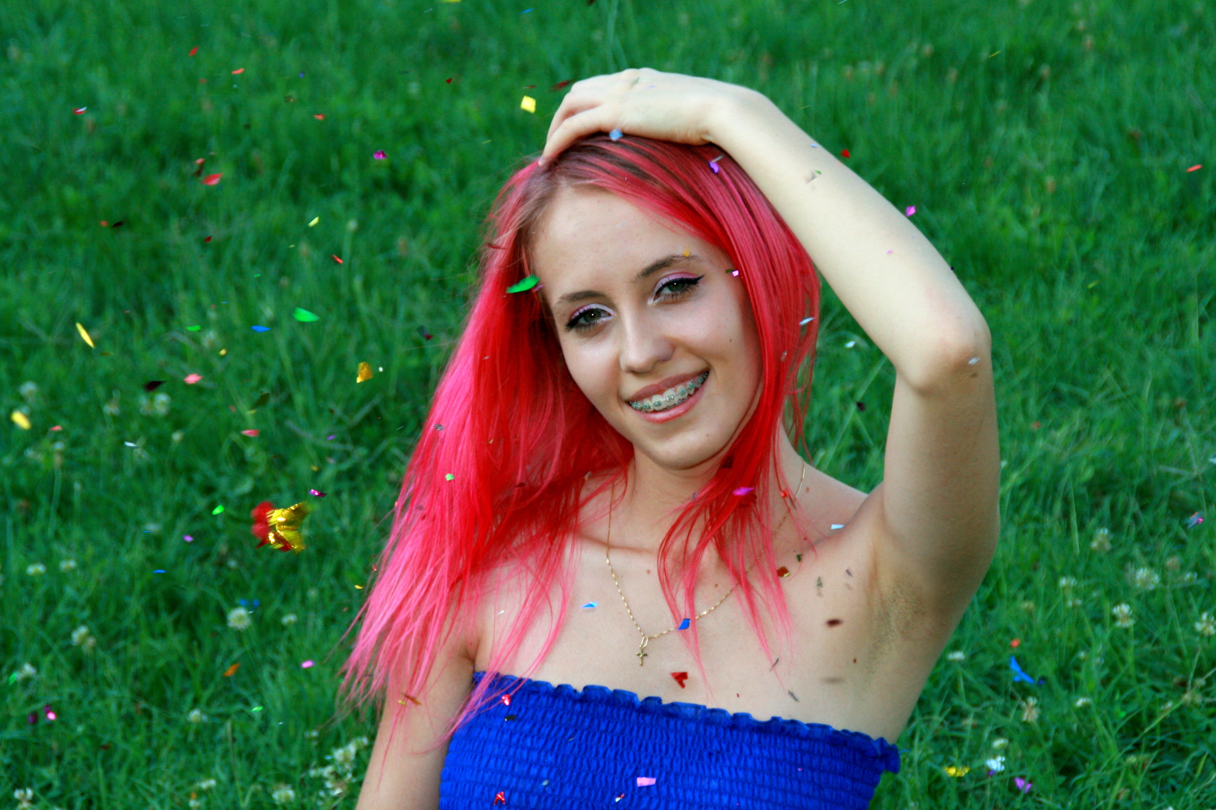 green Color, hair, nature, plant, red, park - Man Made Space, happiness, one young woman only, beautiful, outdoors, real people, caucasian Ethnicity, young Adult, HD Wallpaper