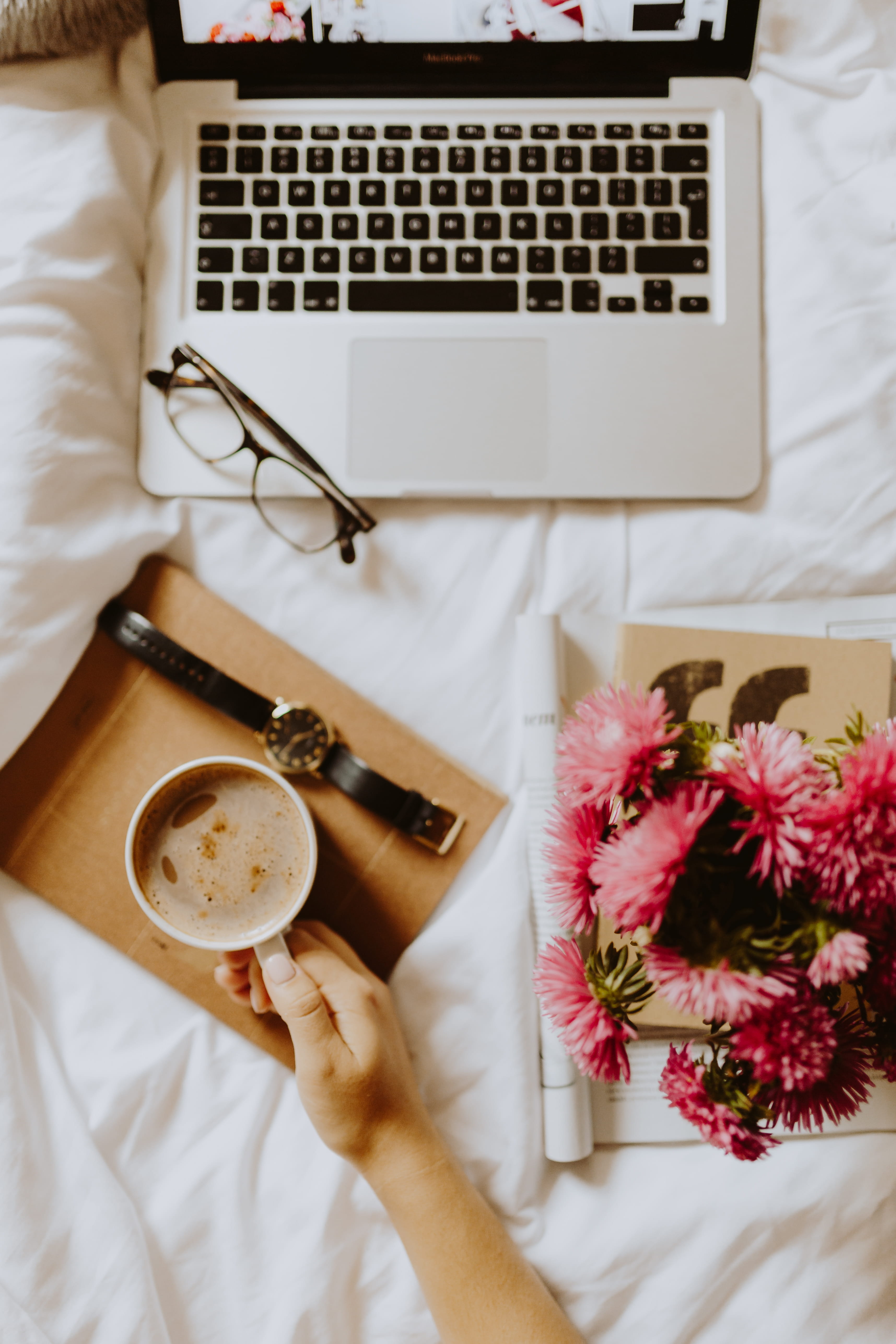 macbook, hand, 5K, bed, freshness, bedroom, macbook pro, bedding, keyboard, coffee, working, apartment, cup, holding, flowering plant, laptop, one person, Phone HD Wallpaper