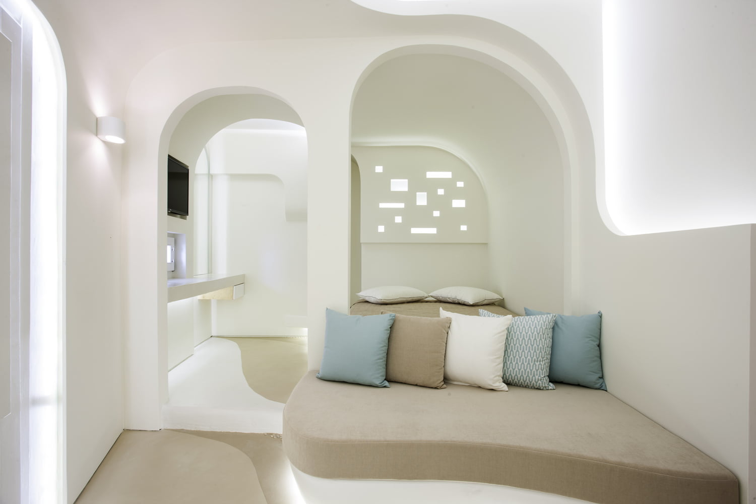 pillow, electric lamp, day, white color, furniture, built structure, architecture, seat, house, window, home interior, arch, comfortable, wealth, 720P, HD Wallpaper