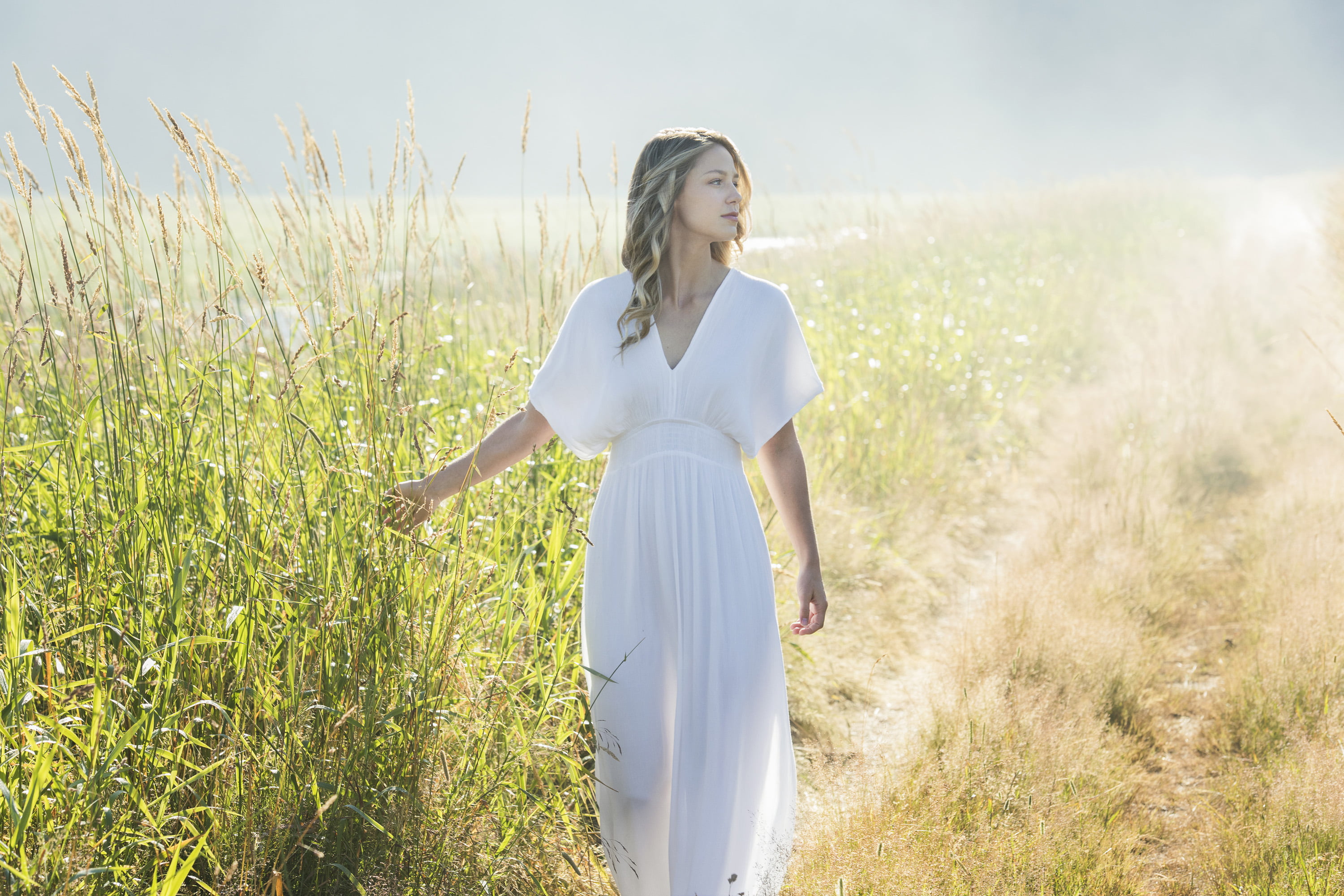celebrities, landscape, 4k, melissa benoist, one person, fashion, hairstyle, hd, day, tv shows, growth, plant, nature, leisure activity, beauty in nature, HD Wallpaper