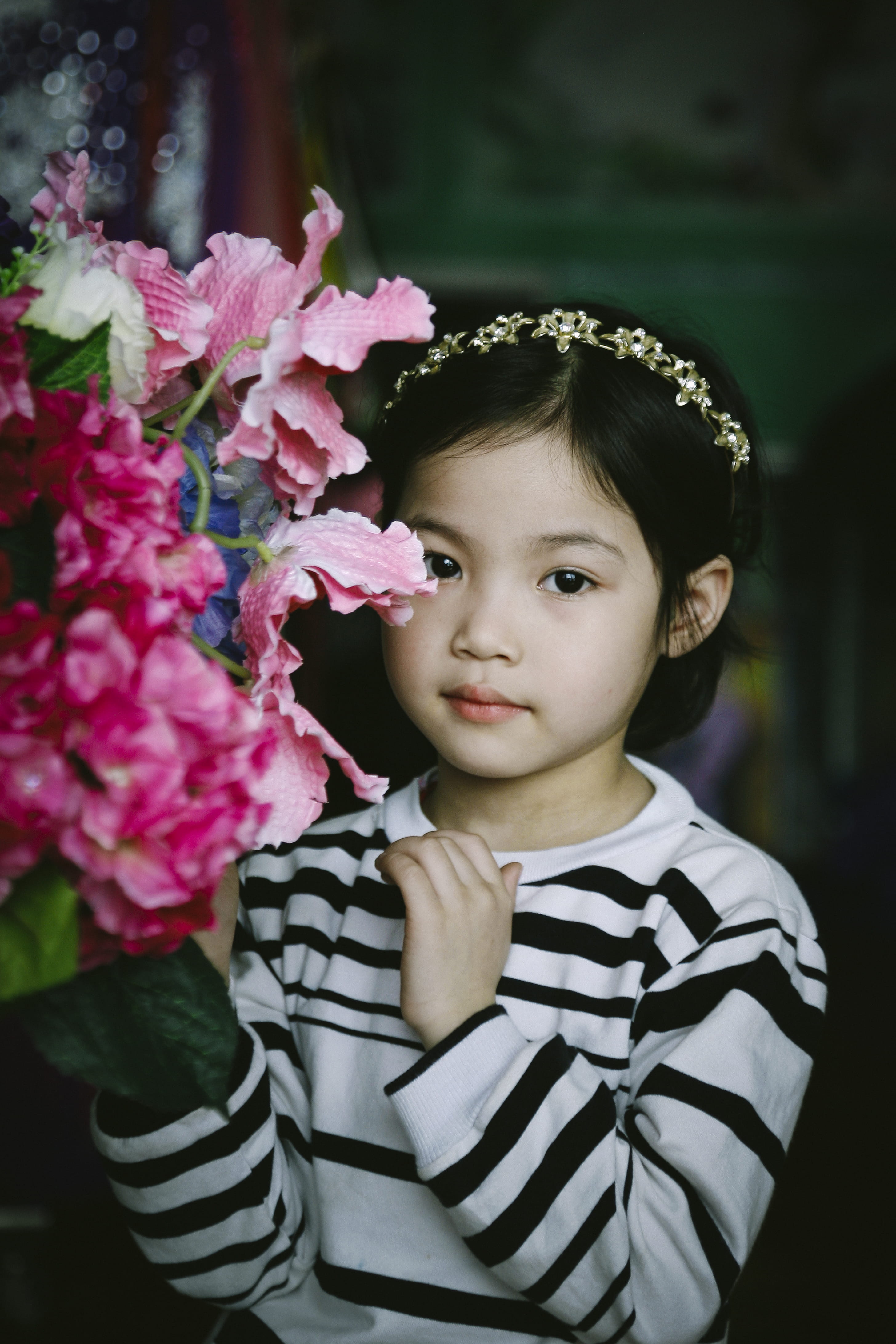 small, one Person, flower, 4K, beautiful, looking, cheerful, baby Girls, smiling, asian, flowers, lifestyles, love, childhood, tiara, asian Ethnicity, Phone HD Wallpaper
