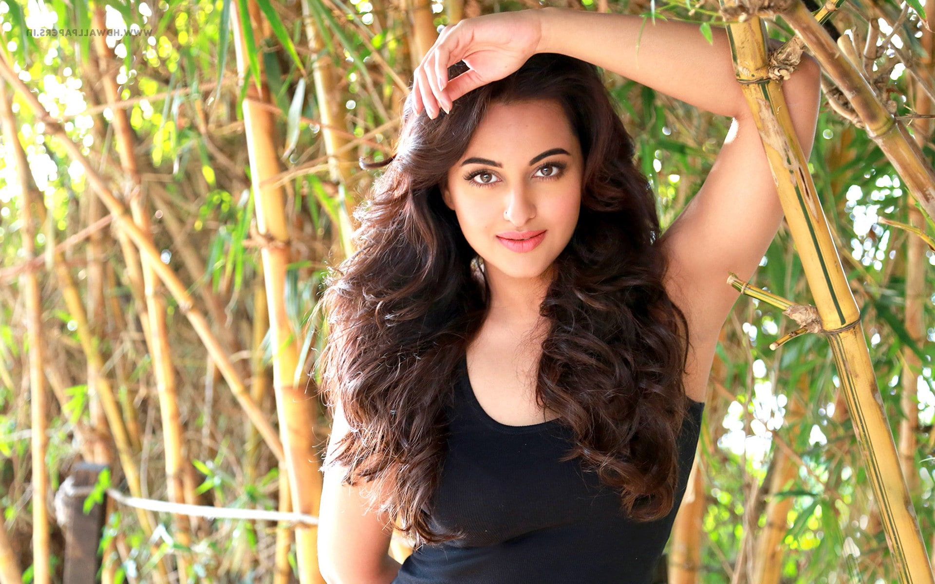 brown hair, one person, beautiful people, indian celebrities, girls, beauty, body part, 1080P, outdoors, fashion, adult, looking at camera, plant, nature, HD Wallpaper