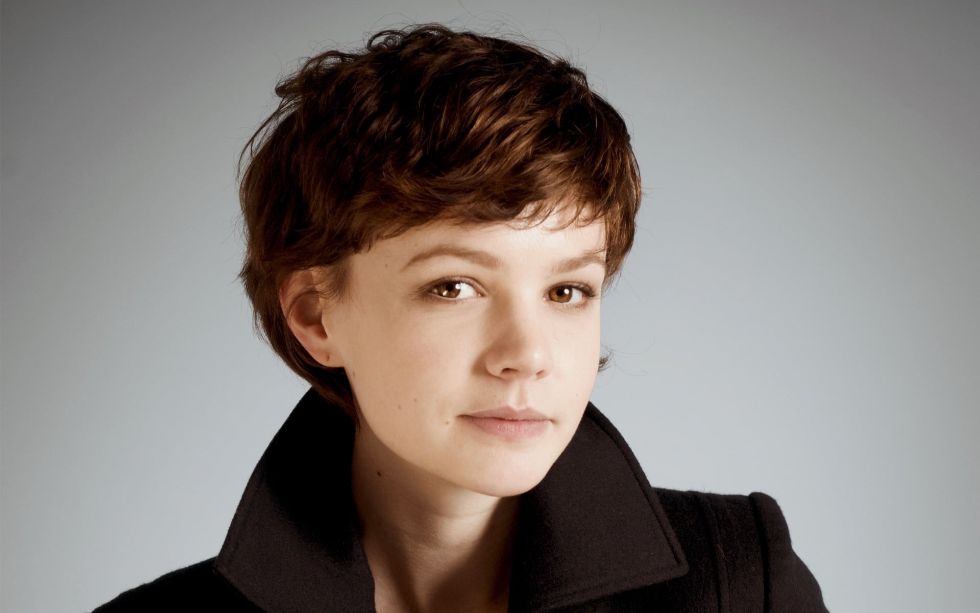 looking, brown Hair, top, adult, 1080P, color Image, blond Hair, facial Expression, lifestyle, serious, confidence, short Hair, real People, gray, people, HD Wallpaper