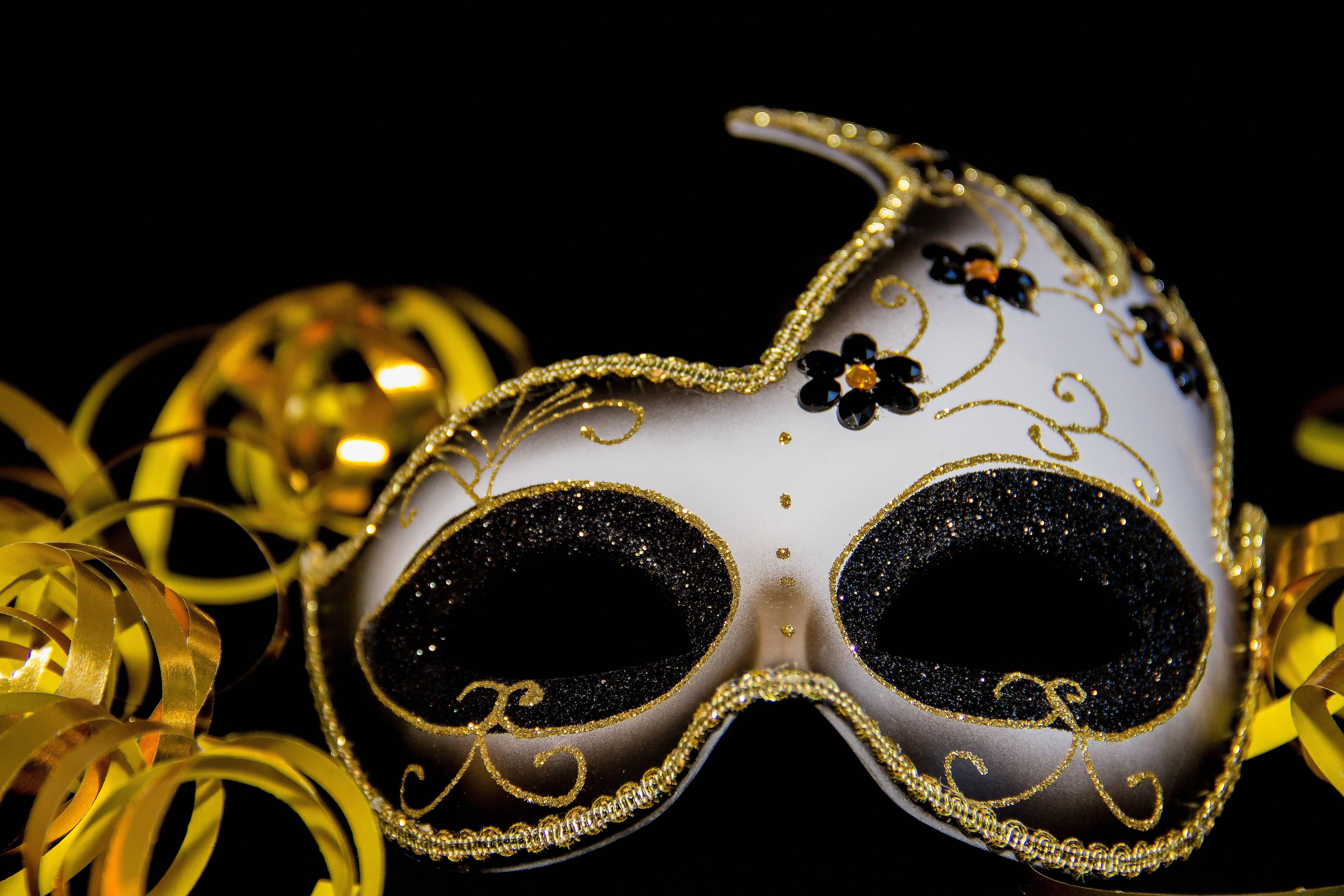 mask, carnival, studio shot, table, wealth, masquerade, fashion, single object, venetian, 5K, personal accessory, design, jewelry, celebration, venetian mask, HD Wallpaper