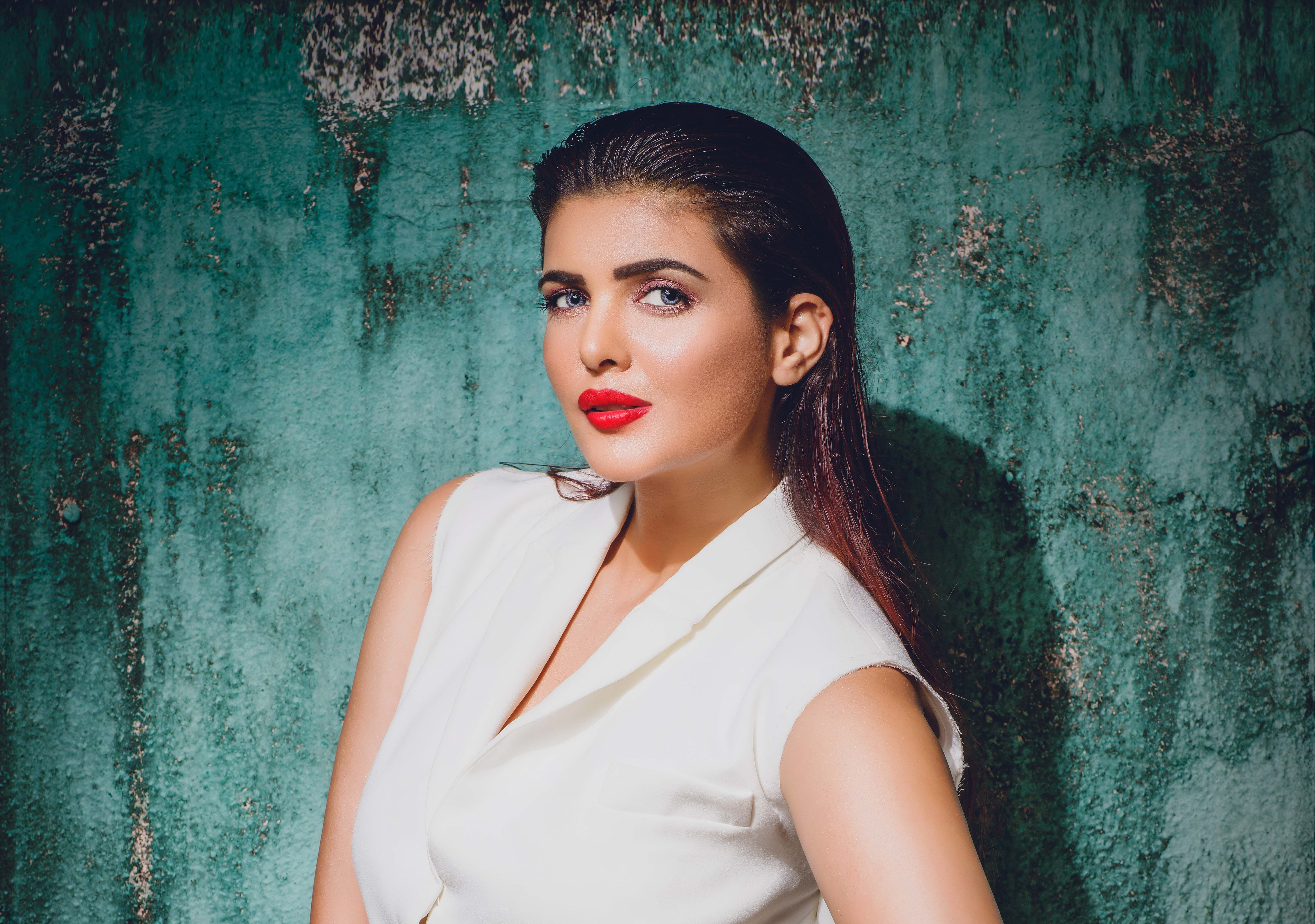 top, Actress, Bollywood, Hate Story 4, Ihana Dhillon, women, 5K, 5K, white, 2018, s, sleeveless, HD Wallpaper