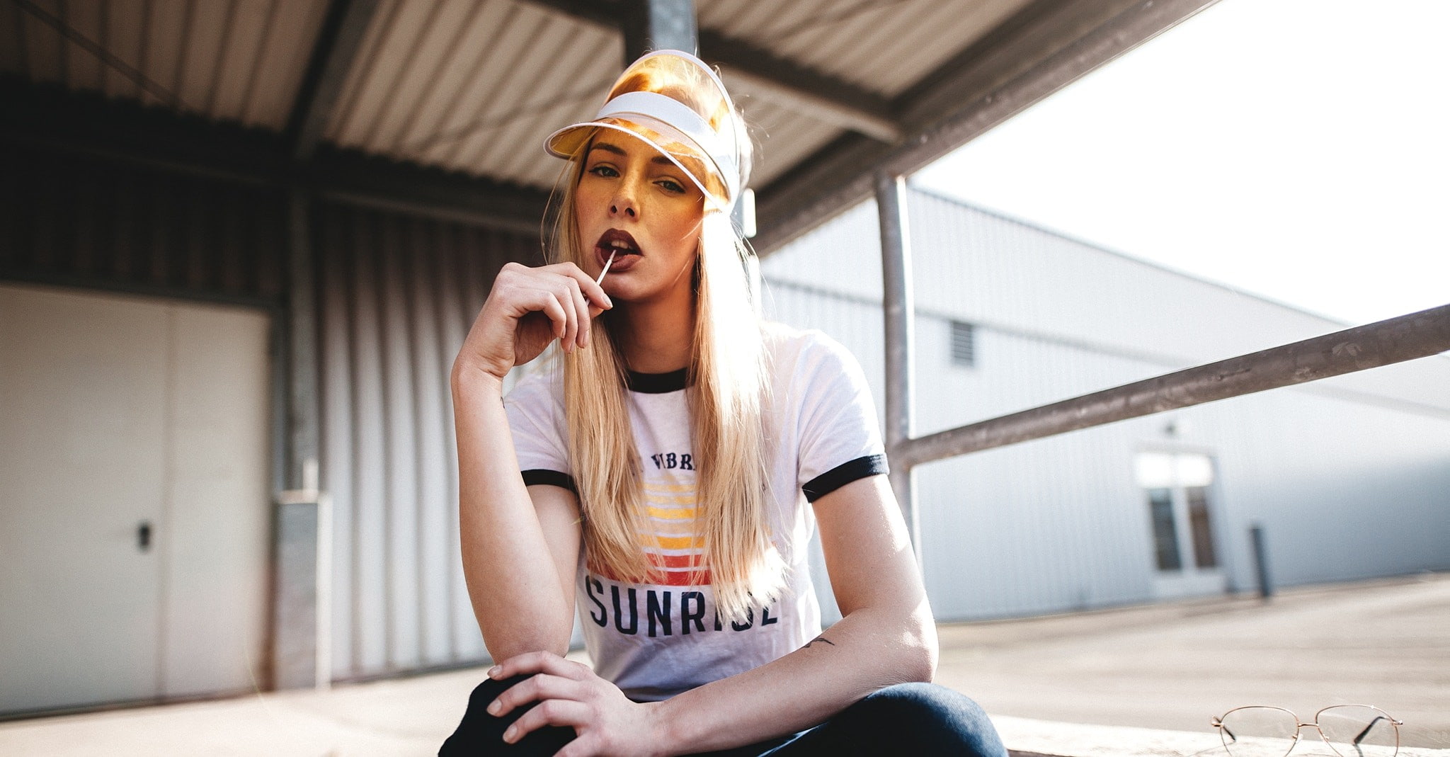 women, sitting, tattoo, portrait, 1080P, lollipop, T-shirt, blonde, HD Wallpaper